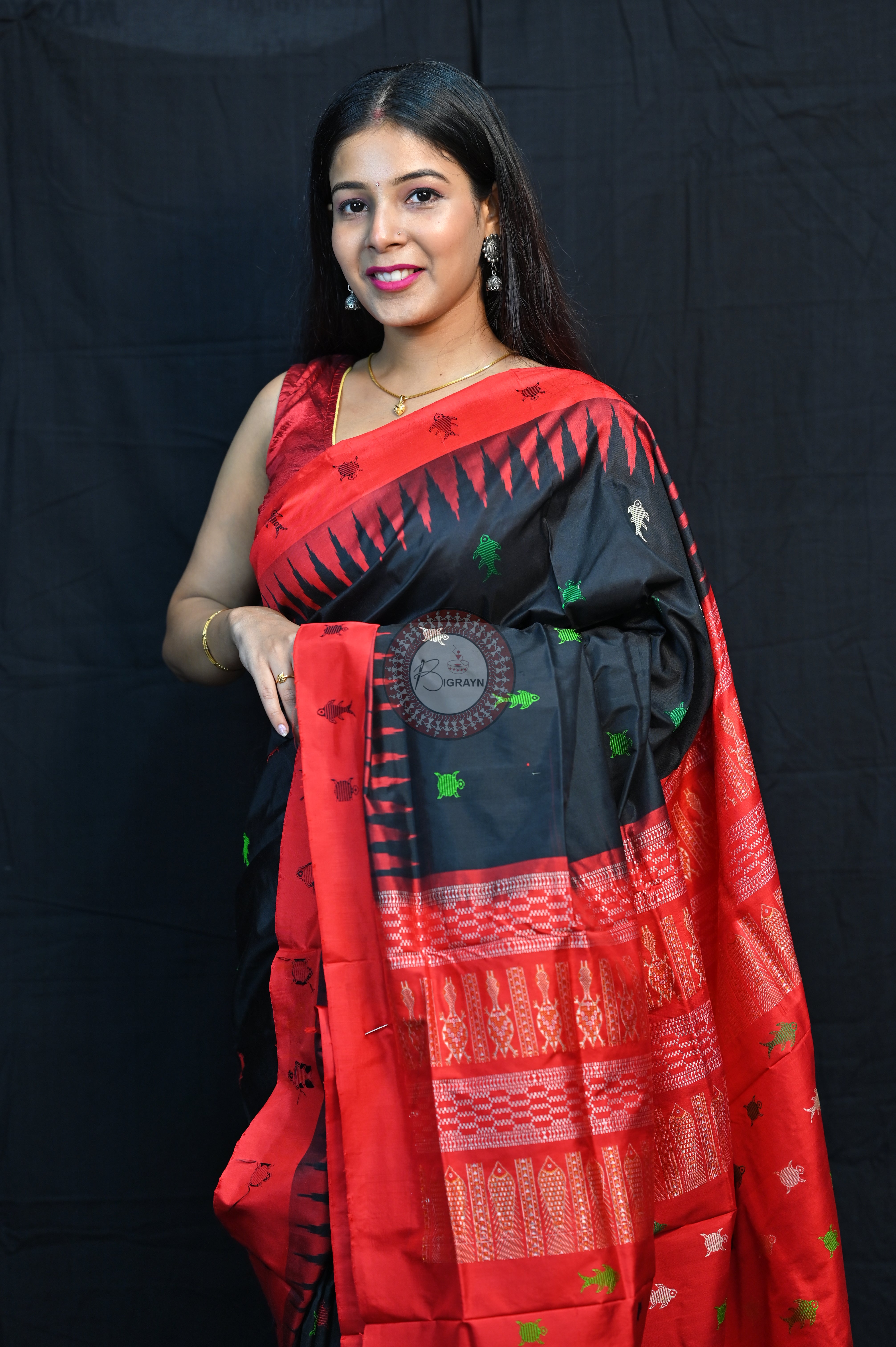 Mastya Kachhap Black Red Bomkai Silk Saree