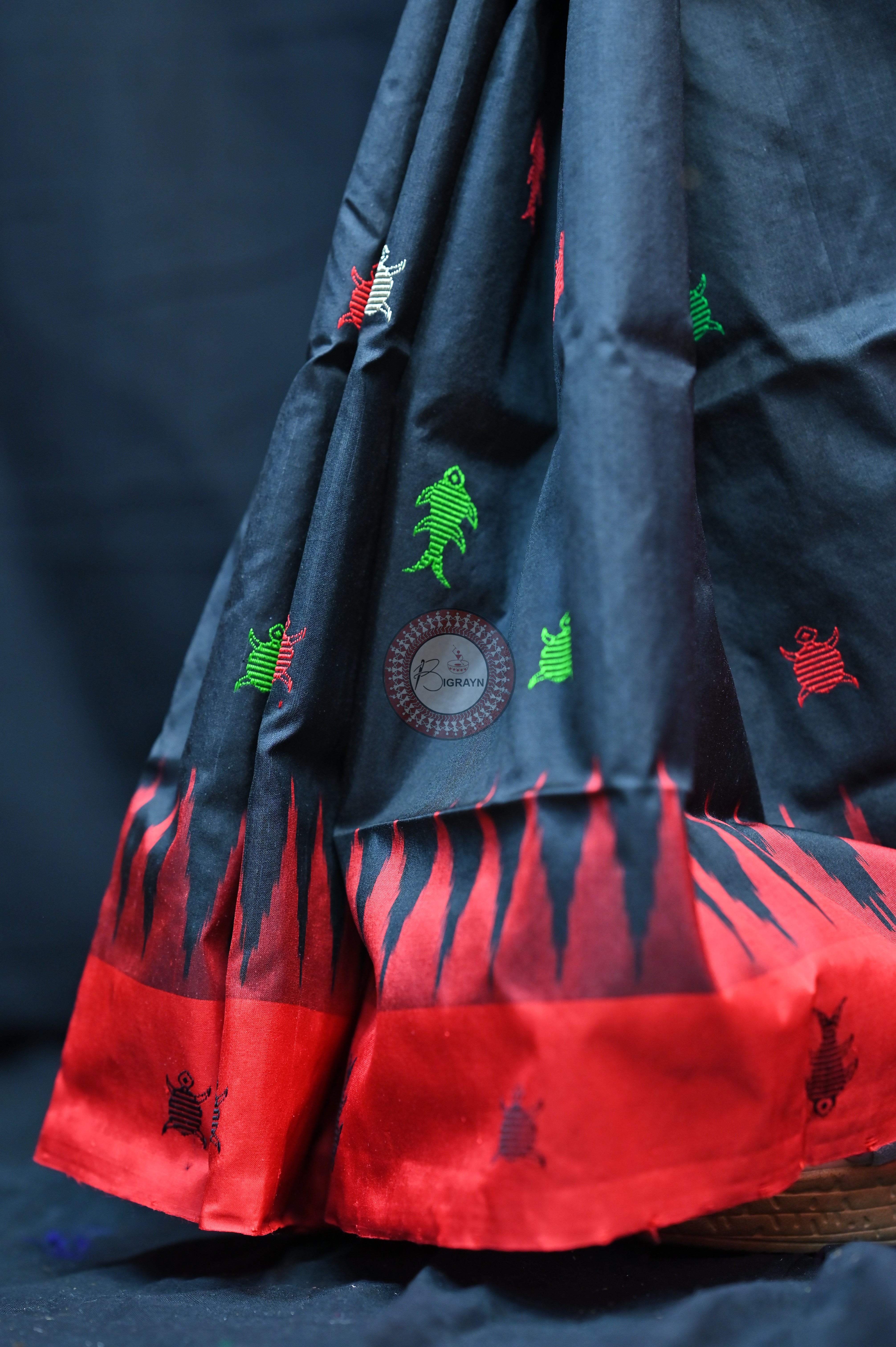Mastya Kachhap Black Red Bomkai Silk Saree