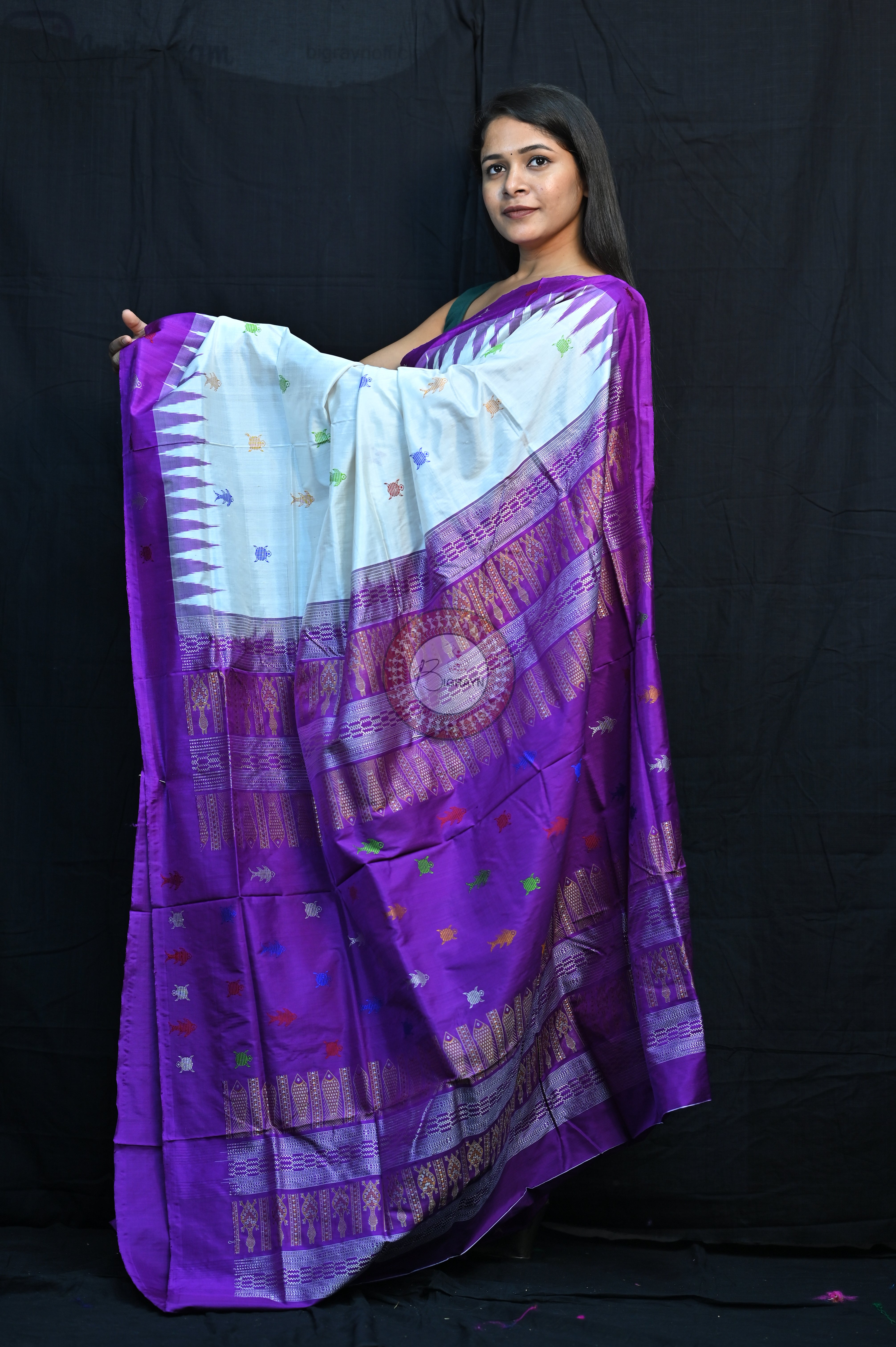 Mastya Kachhap White Violet Bomkai Silk Saree