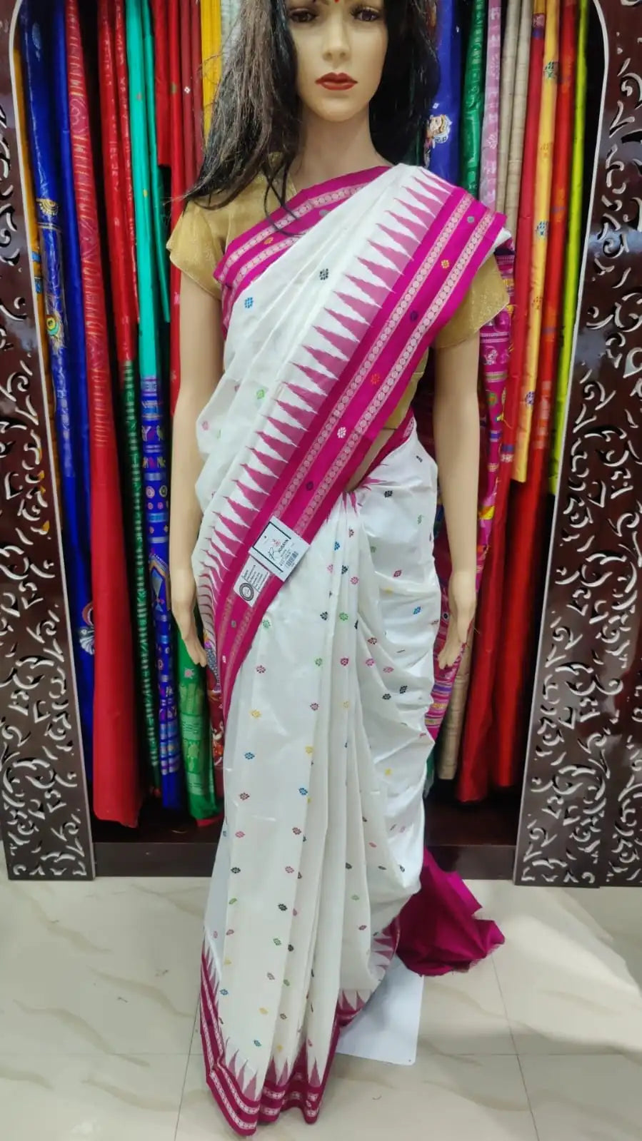 White Magenta Dolabedi Silk Saree
