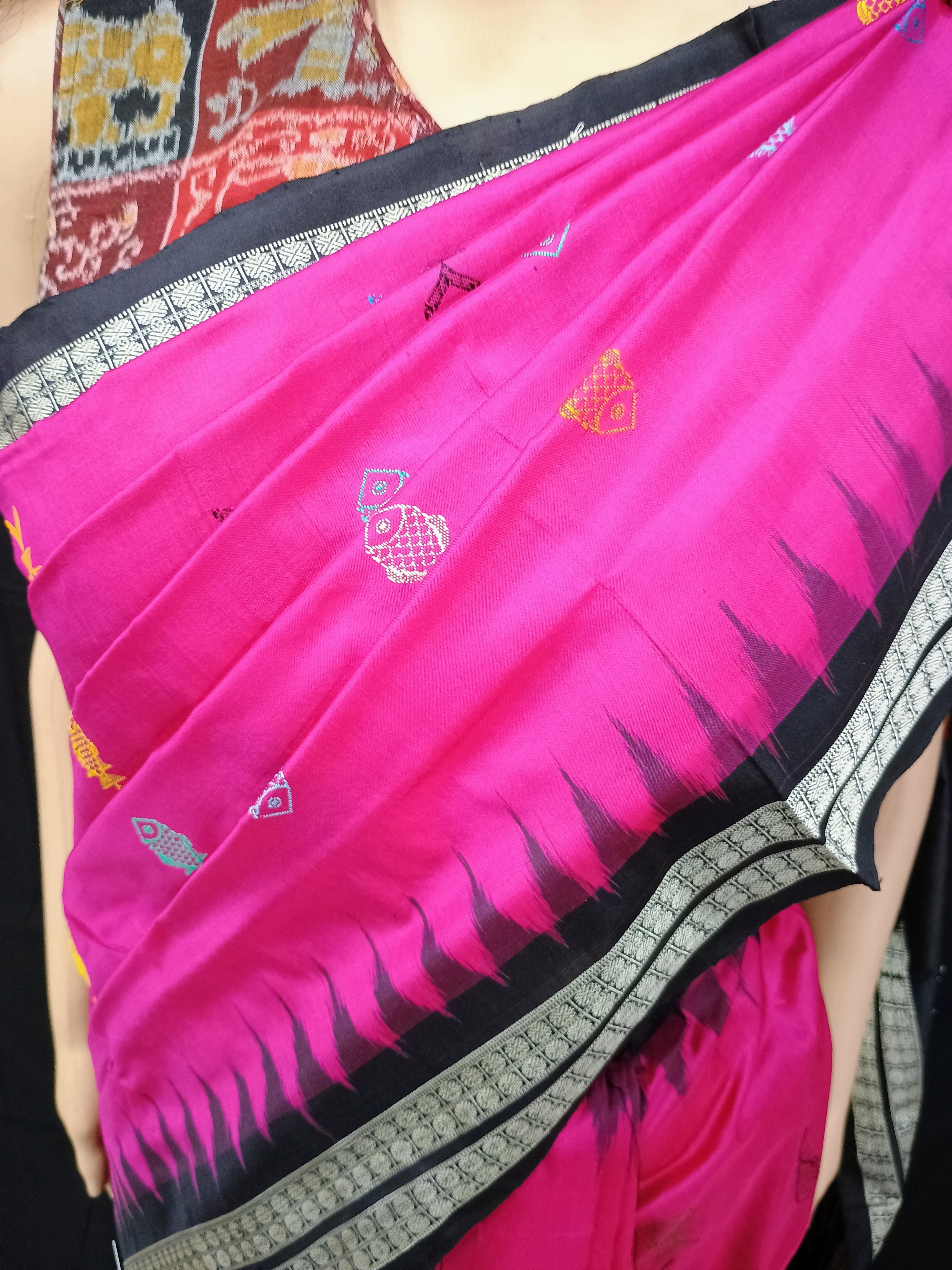 Magenta Black Fish Bomkai Silk Saree