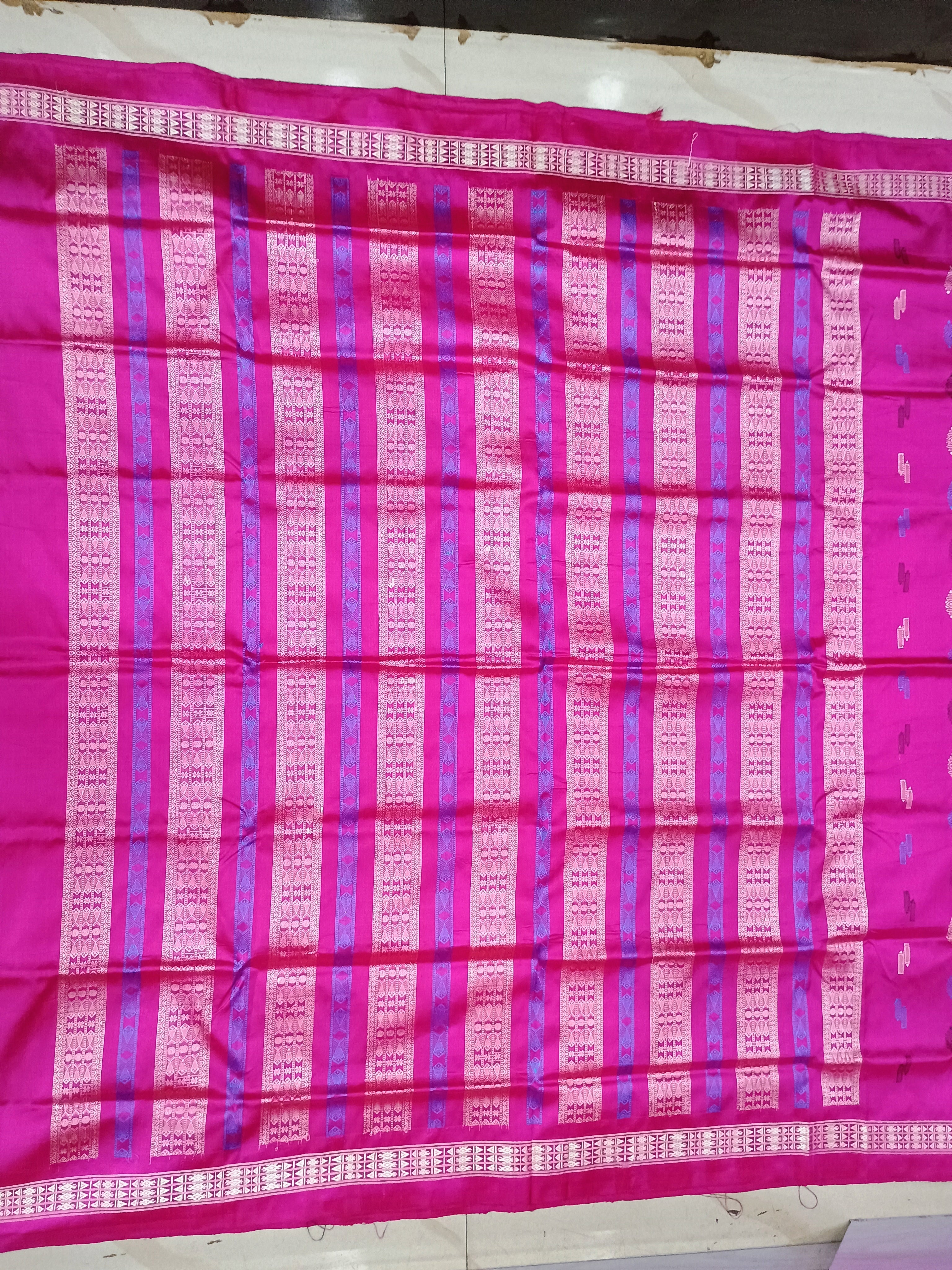 Black Magenta Patly Hazar Buti Bomkai Silk Saree