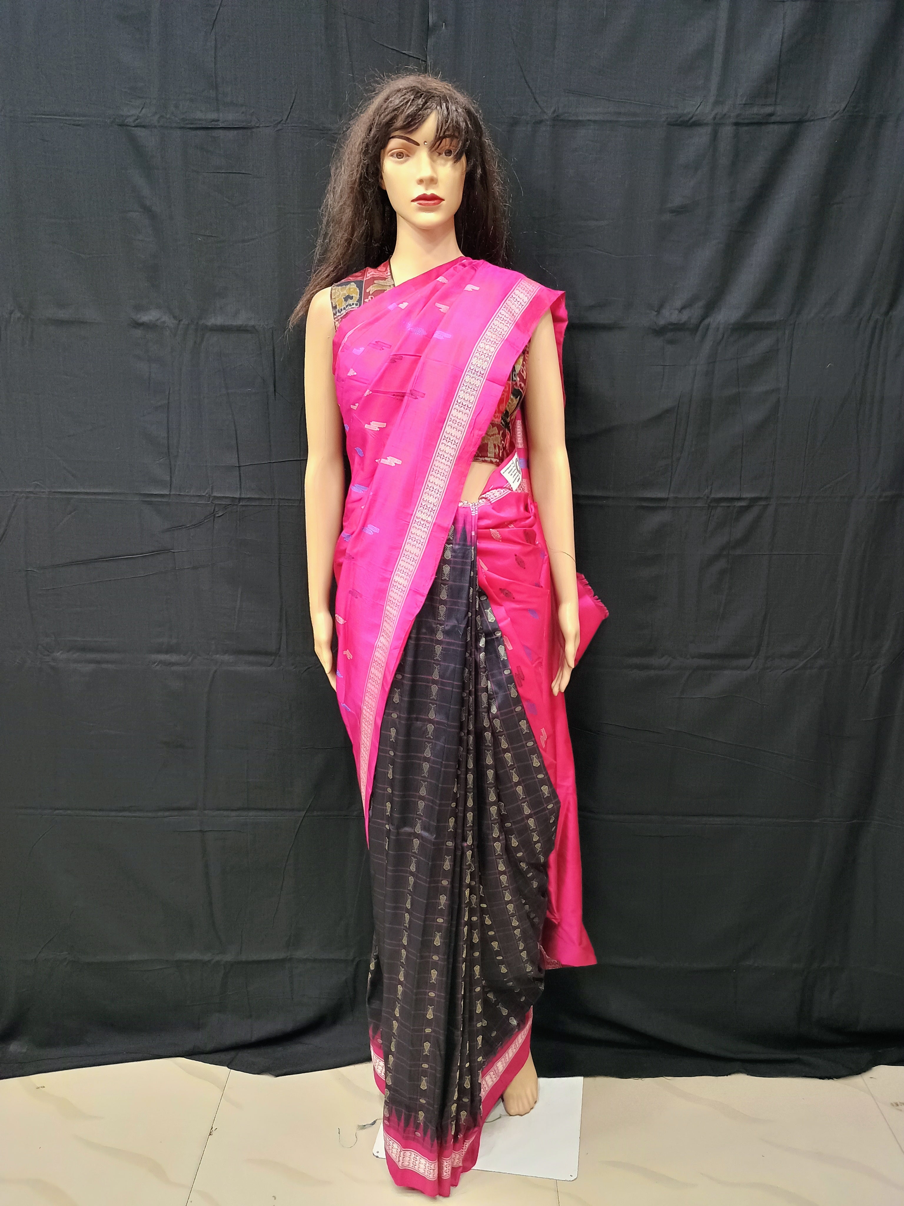 Black Magenta Patly Hazar Buti Bomkai Silk Saree
