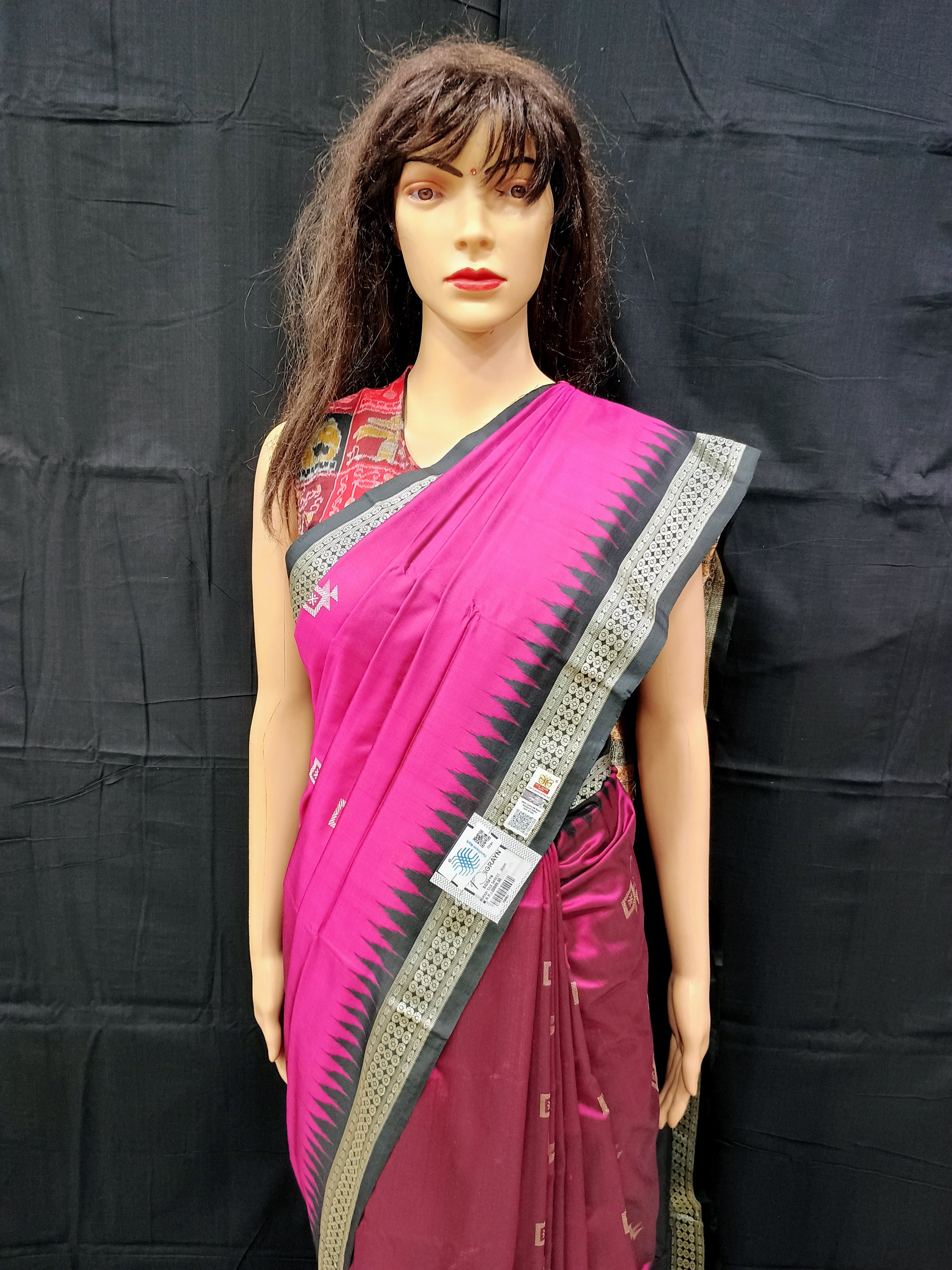 Magenta Black Kite Design Odisha Handloom Bomkai Silk Saree