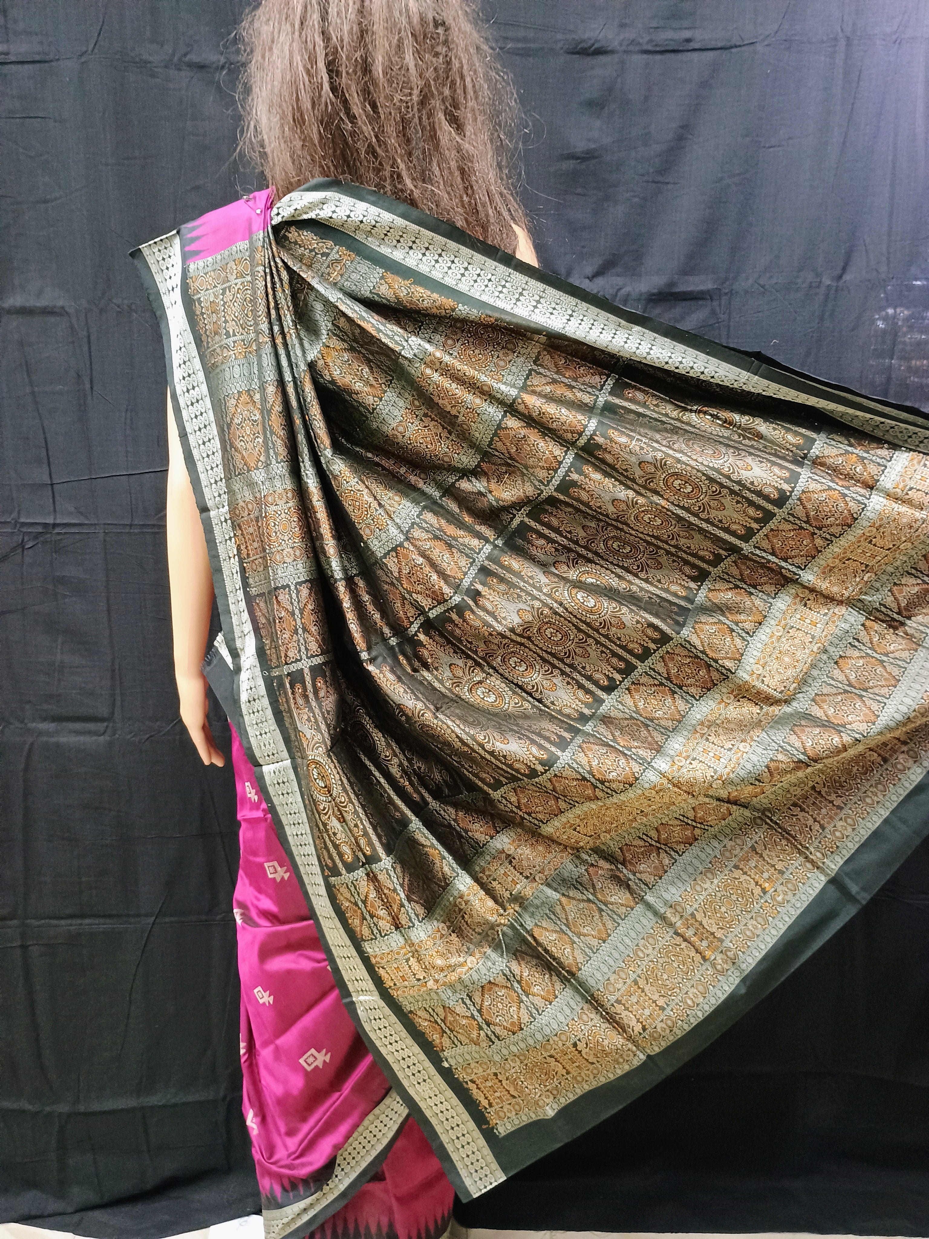 Magenta Black Kite Design Odisha Handloom Bomkai Silk Saree