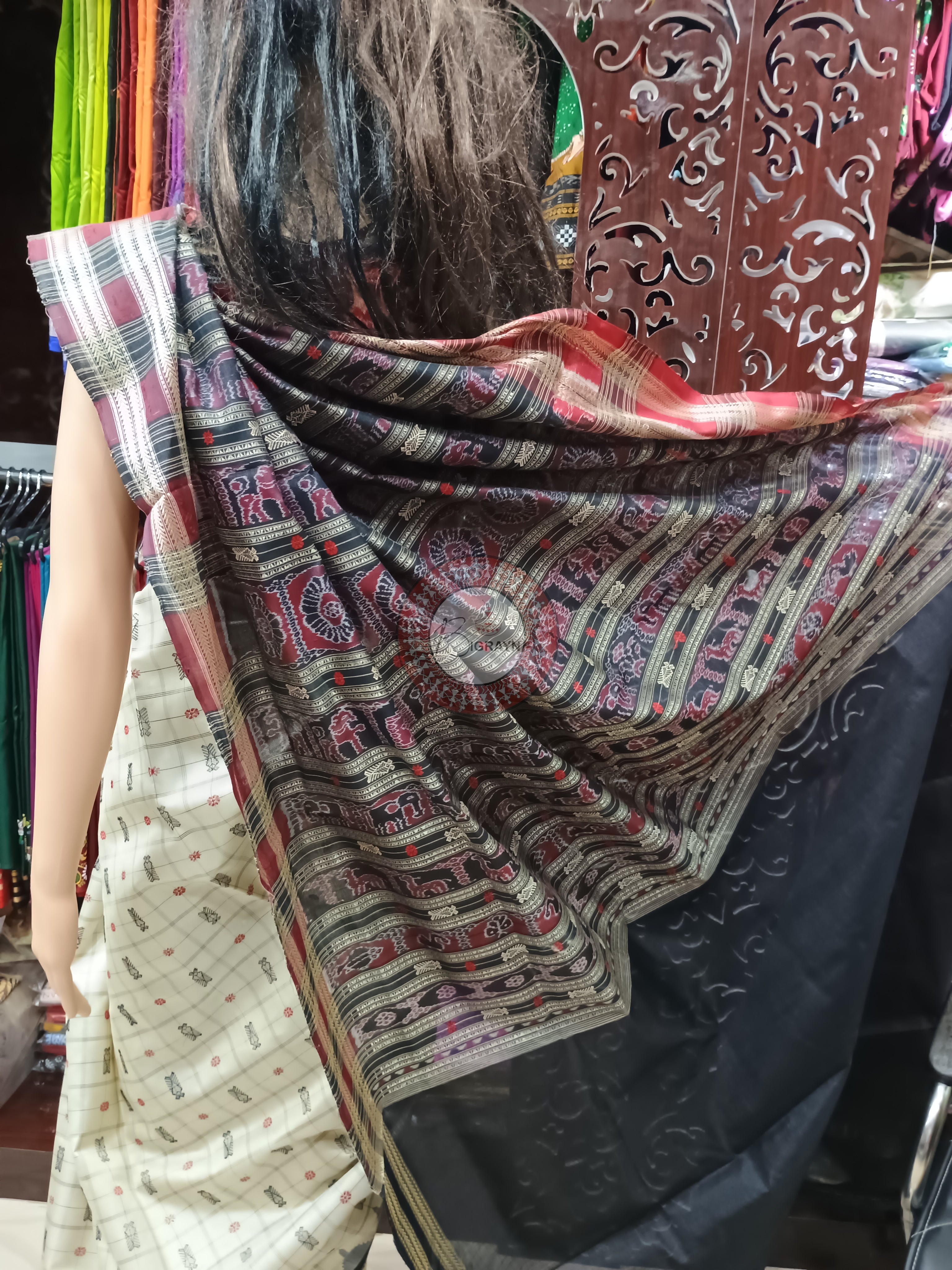 Off White Ganga Jamuna Border Phoda Kumbha Tusser Silk Saree