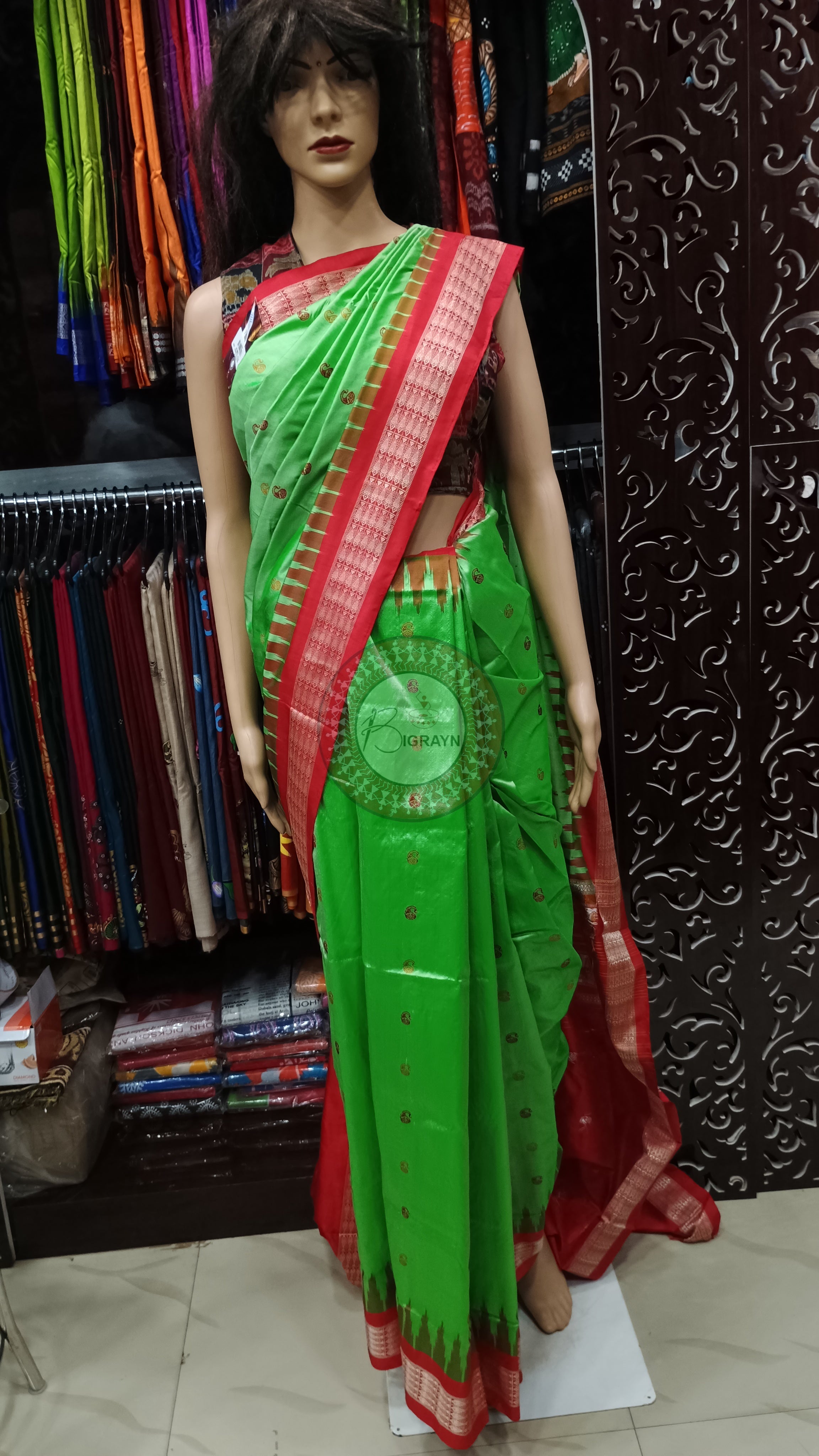 Green Red Parsley Design Bomkai Silk Saree