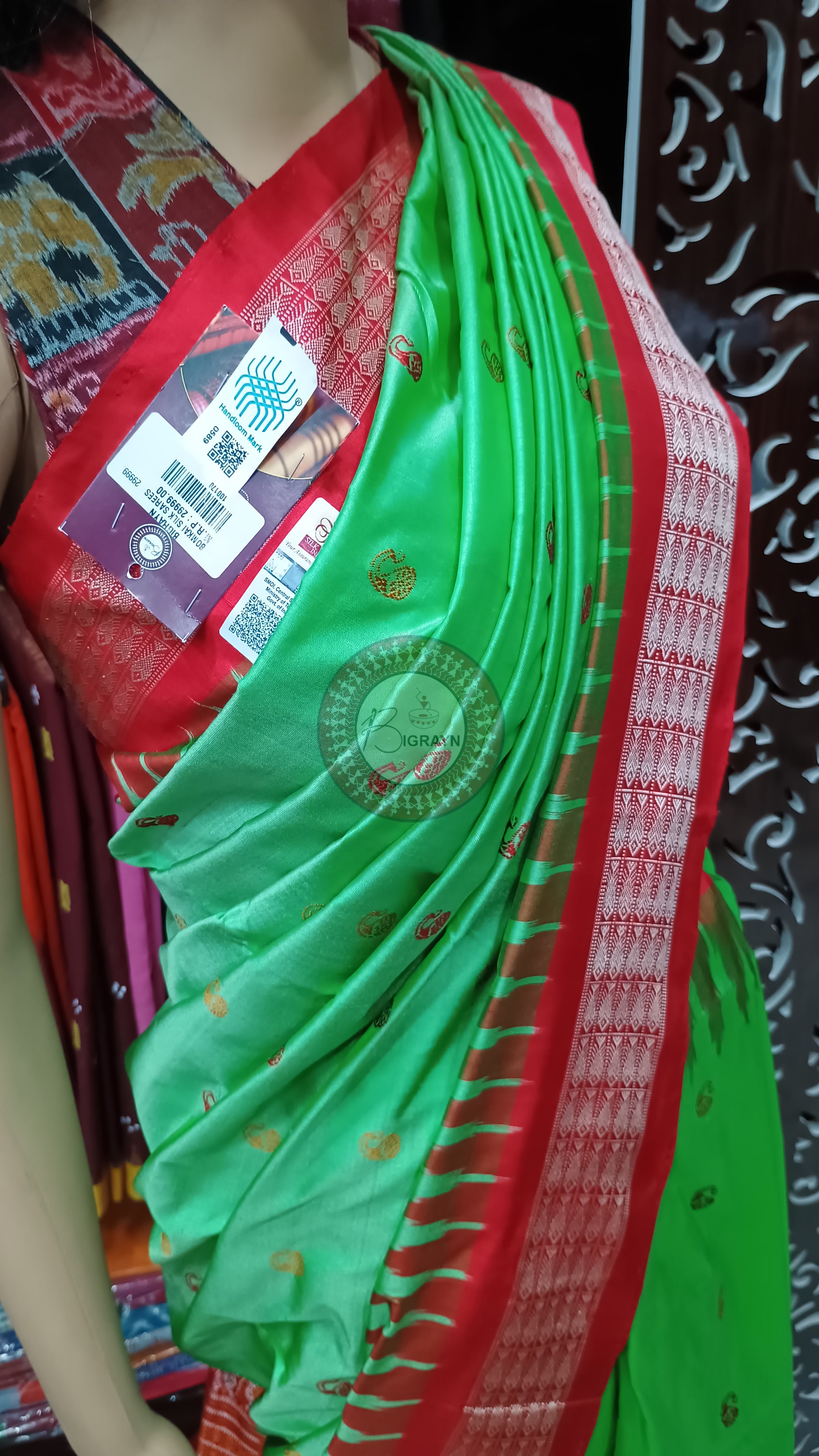 Green Red Parsley Design Bomkai Silk Saree