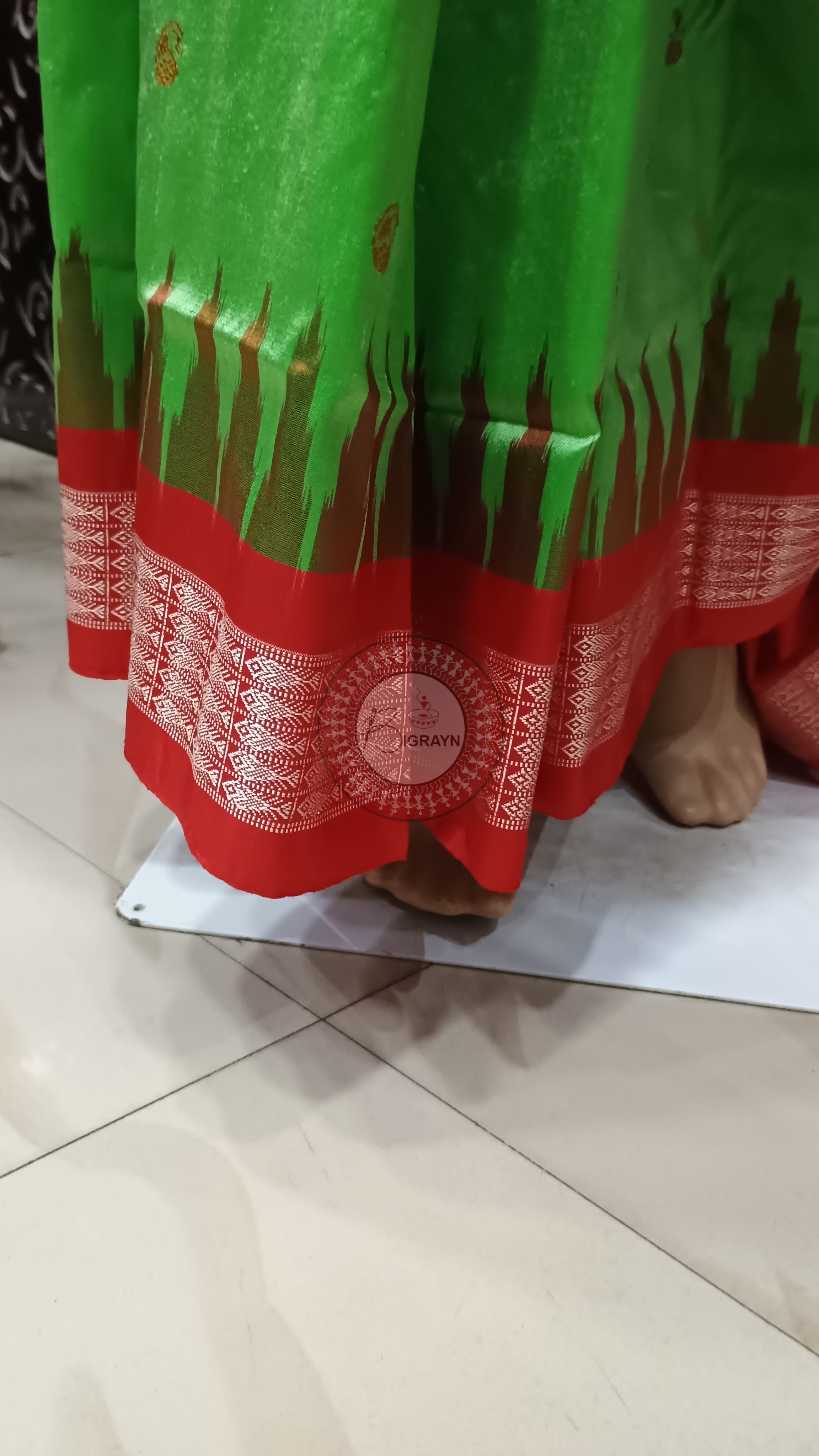 Green Red Parsley Design Bomkai Silk Saree