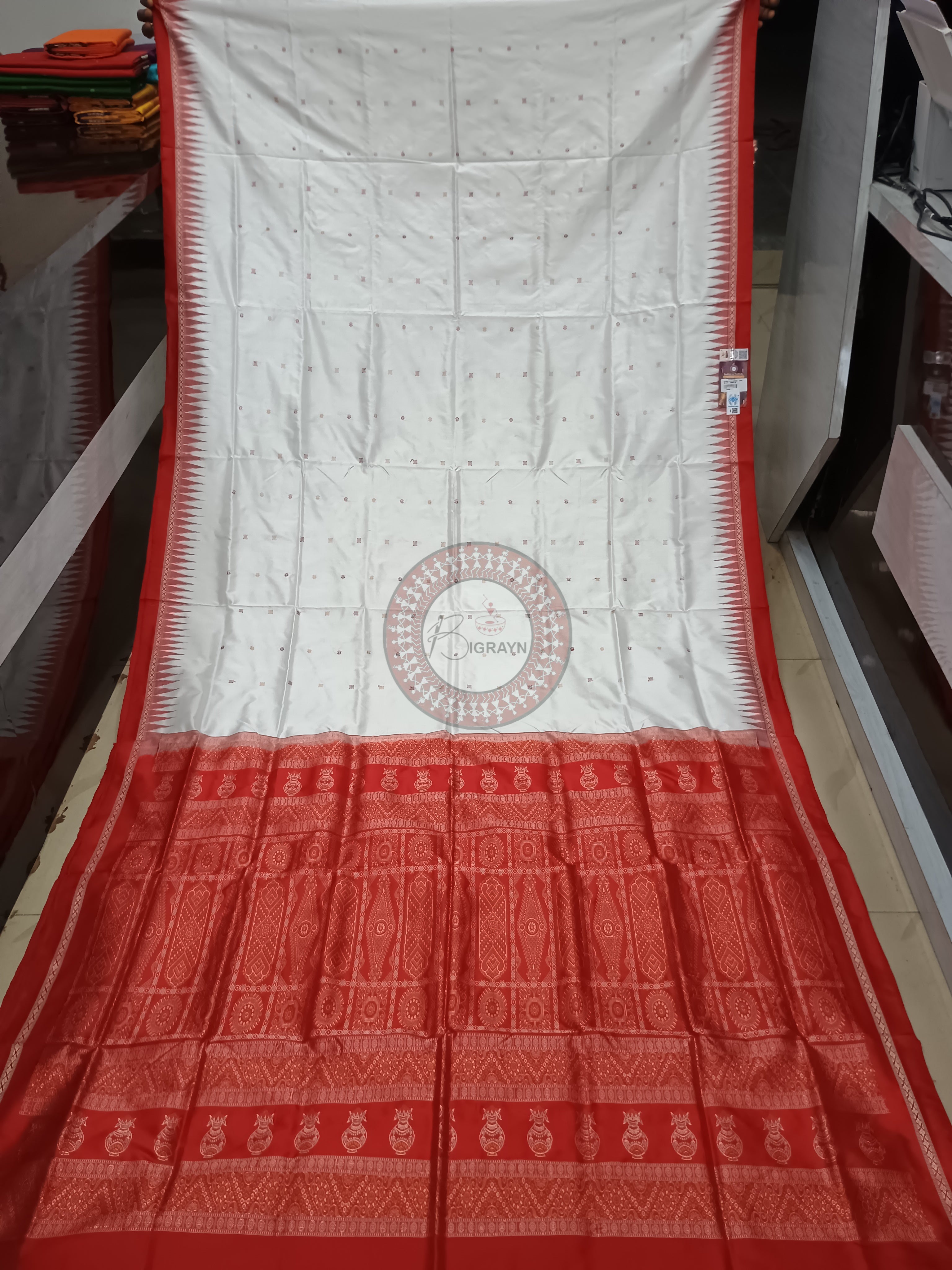 White Red Single Border Odisha Handloom Bomkai Silk Saree