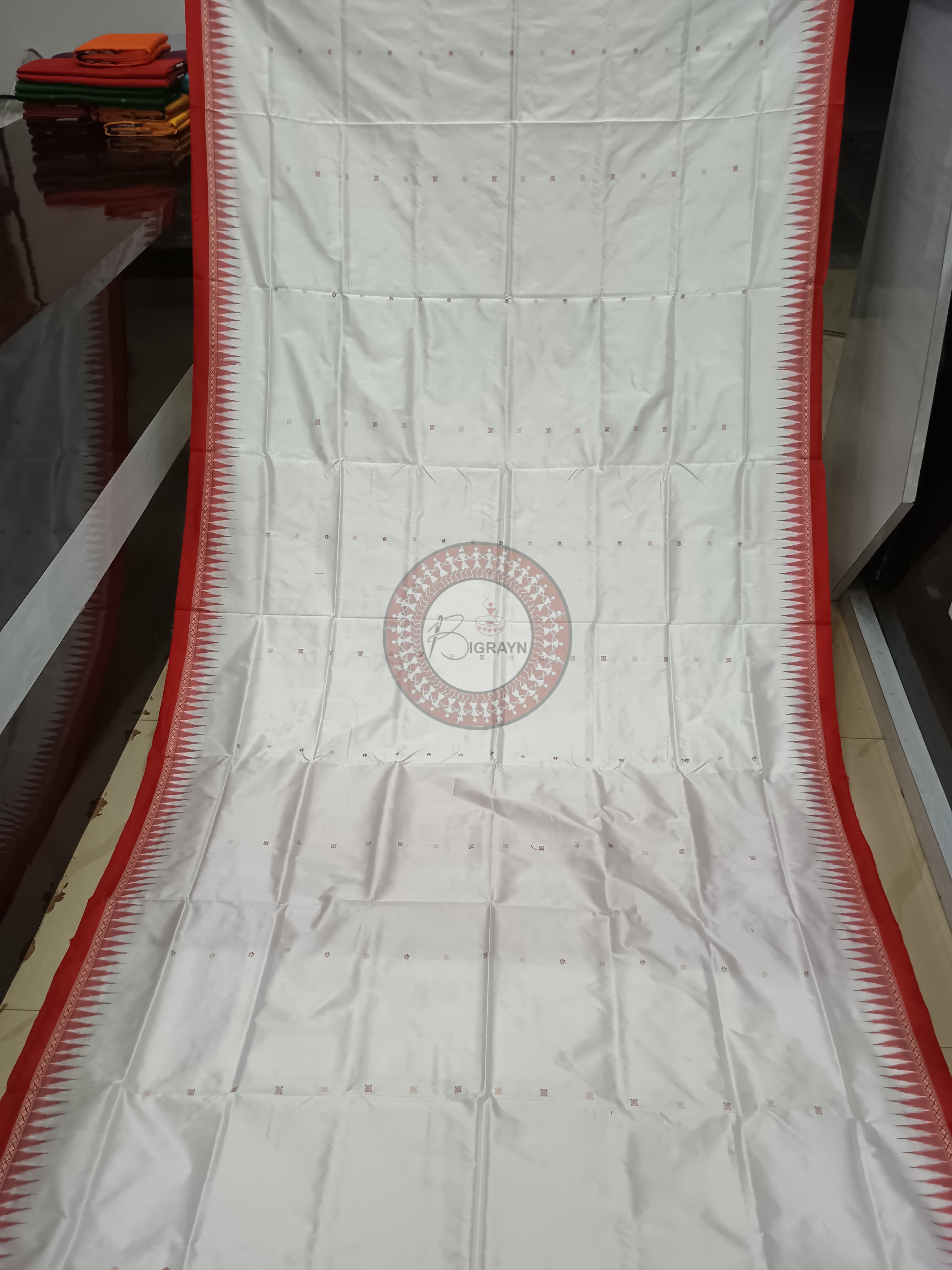 White Red Single Border Odisha Handloom Bomkai Silk Saree