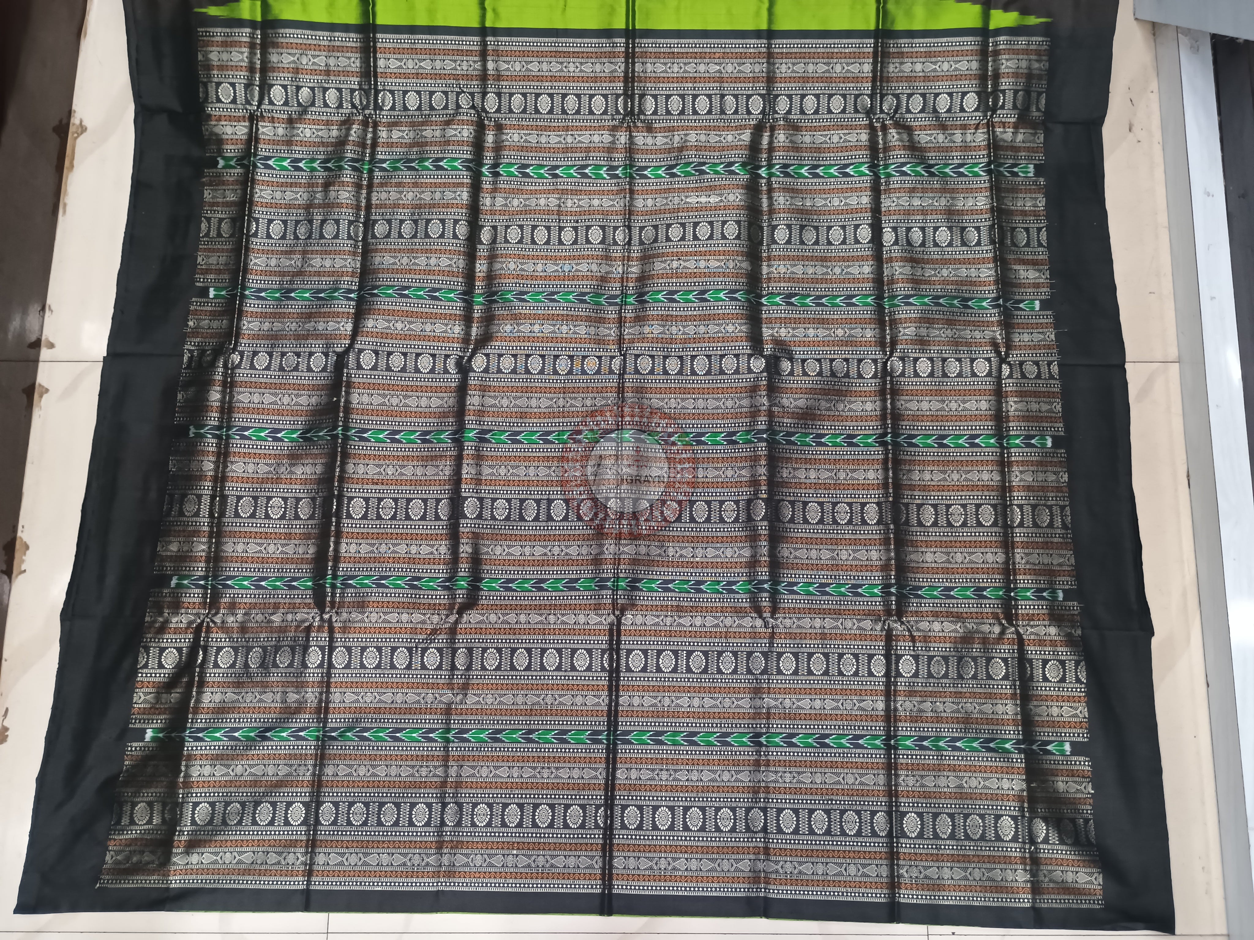 Green Black Flower Design Plain Border Bomkai Silk Saree
