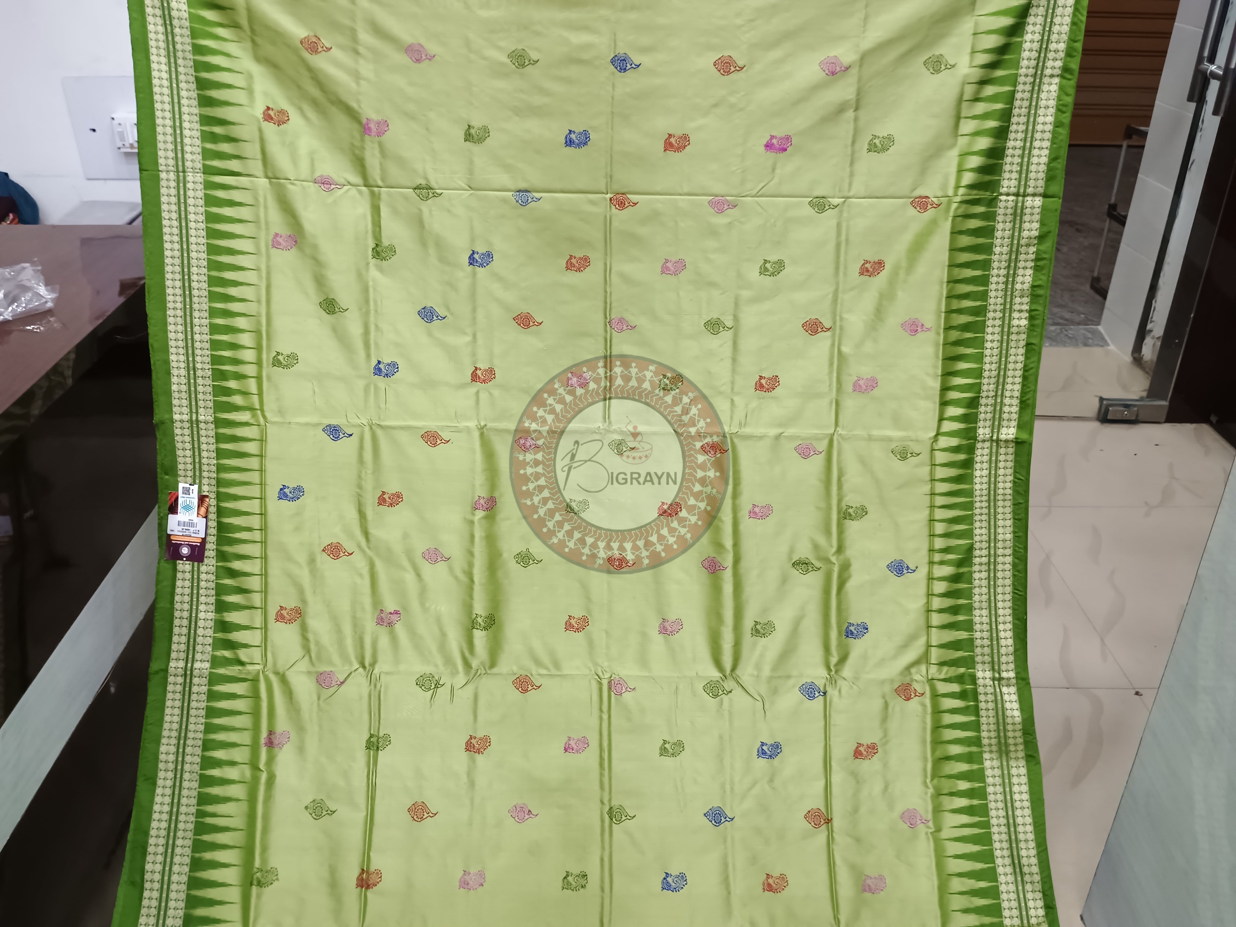 Mehendi Green Sankha Peacock Bomkai Silk Saree