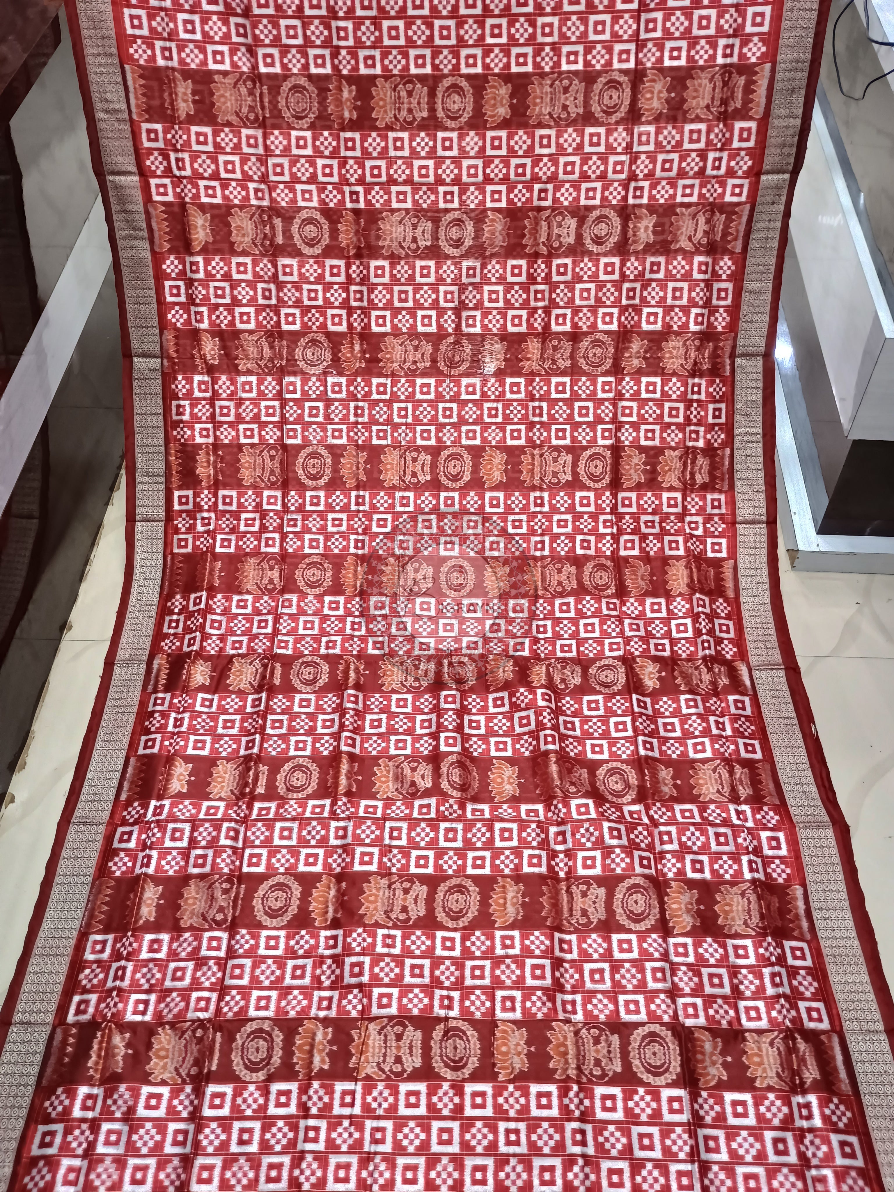 Maroon Self Kalashi Lotus Mini Pasapali Sambalpuri Silk Saree
