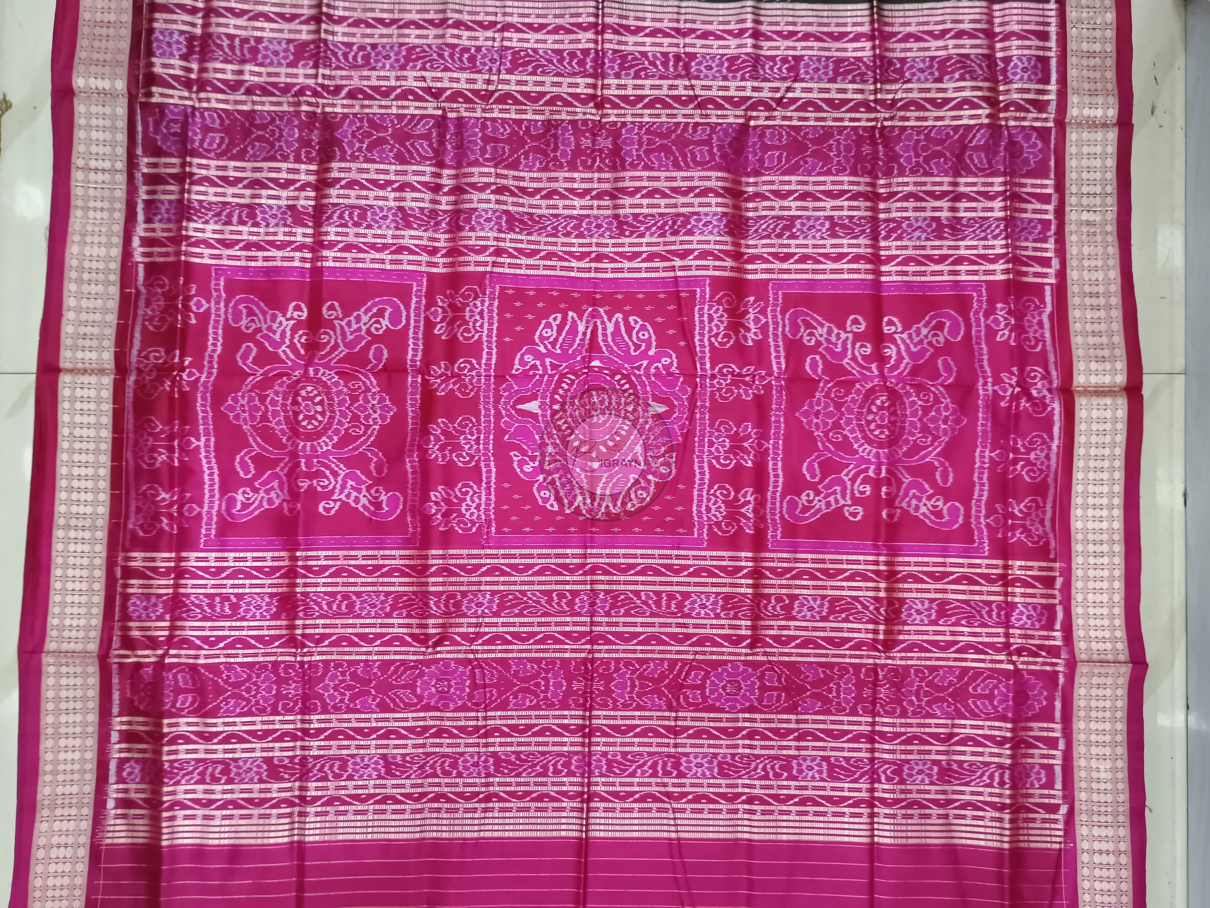 Black Magenta Tribal Pasapali Sambalpuri Silk Saree