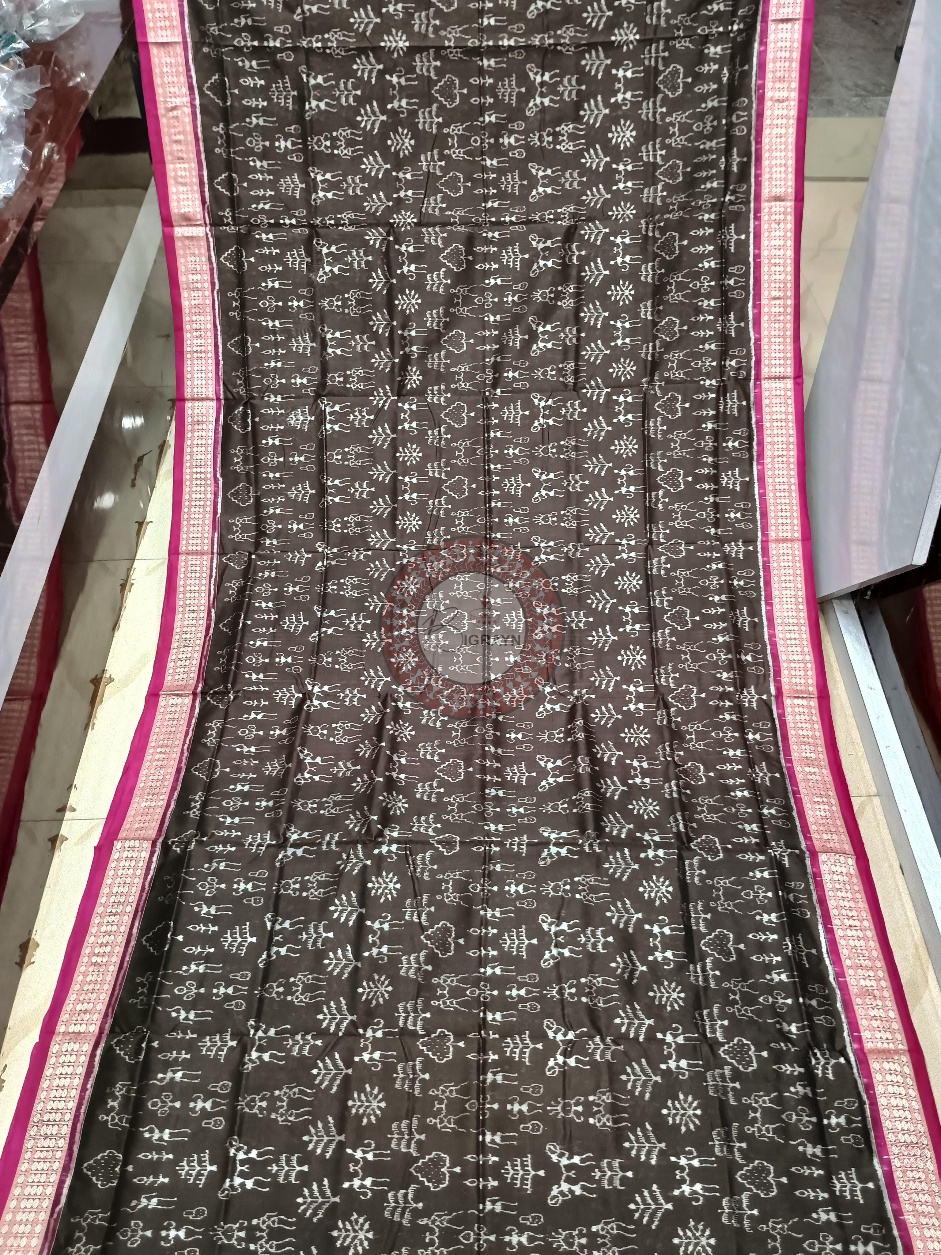 Black Magenta Tribal Pasapali Sambalpuri Silk Saree
