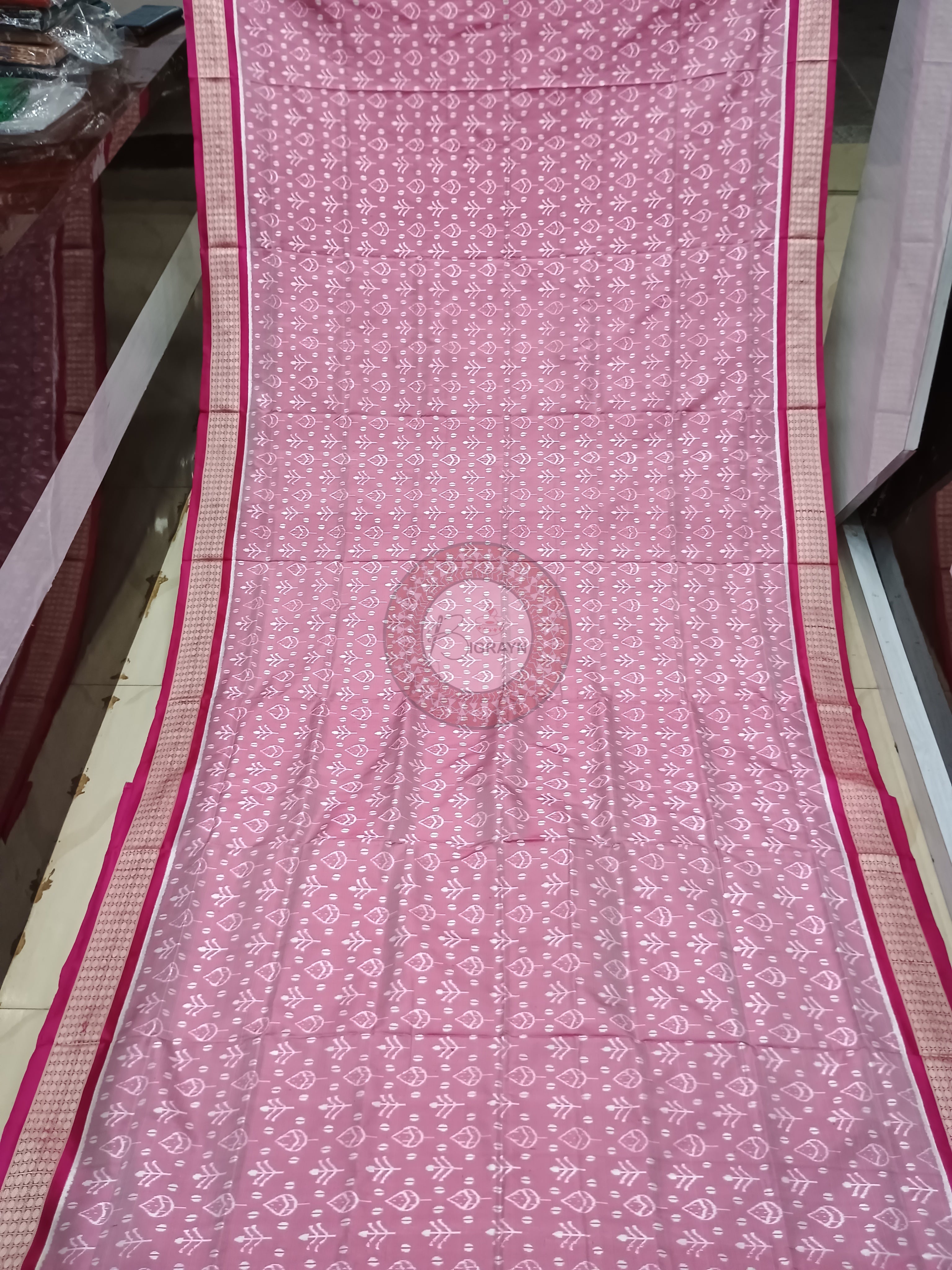 Peach Magenta Leaf Design Odisha Handloom Sambalpuri Silk Saree