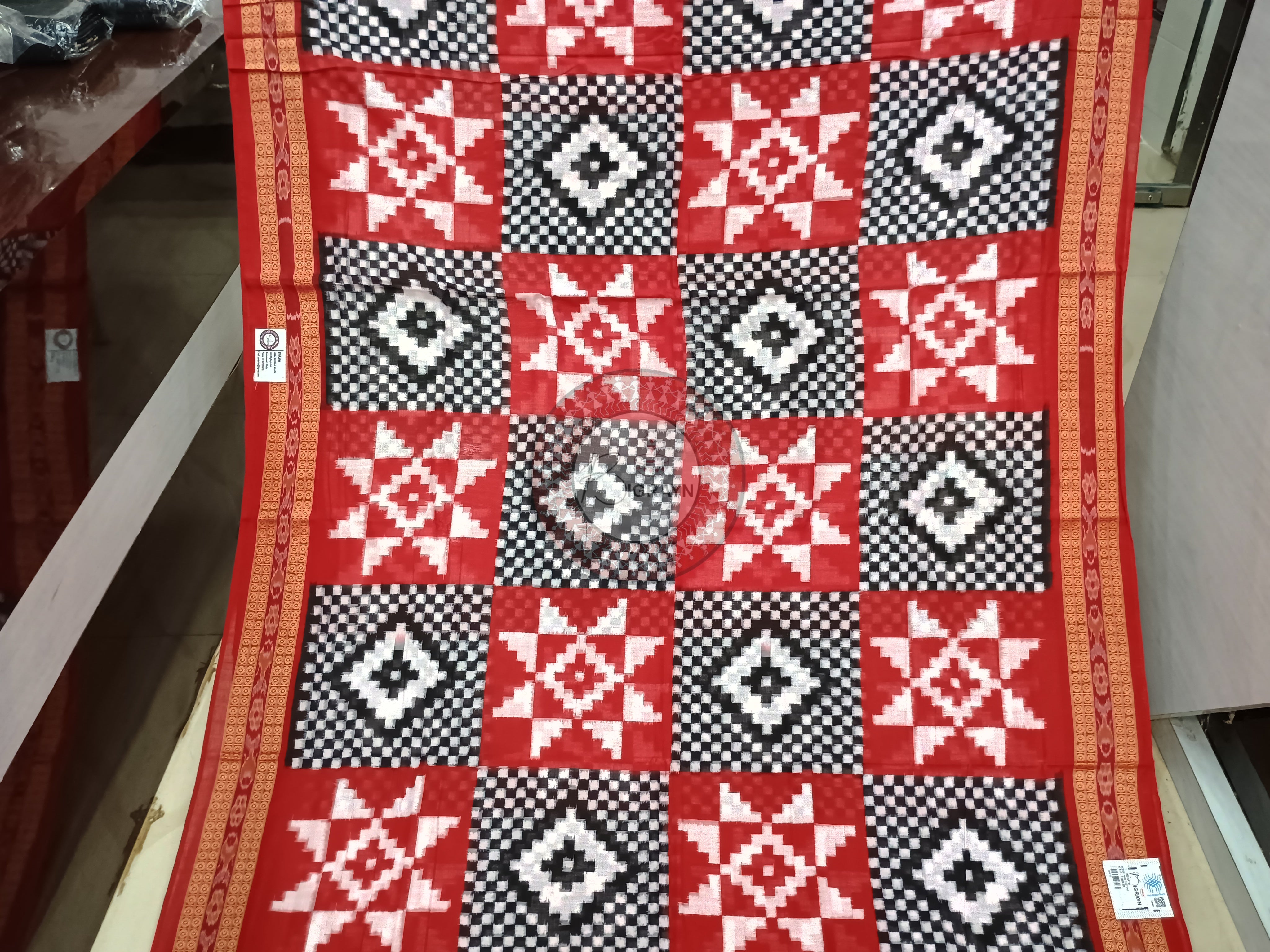 Black White Red Pasapali Sambalpuri Cotton Saree