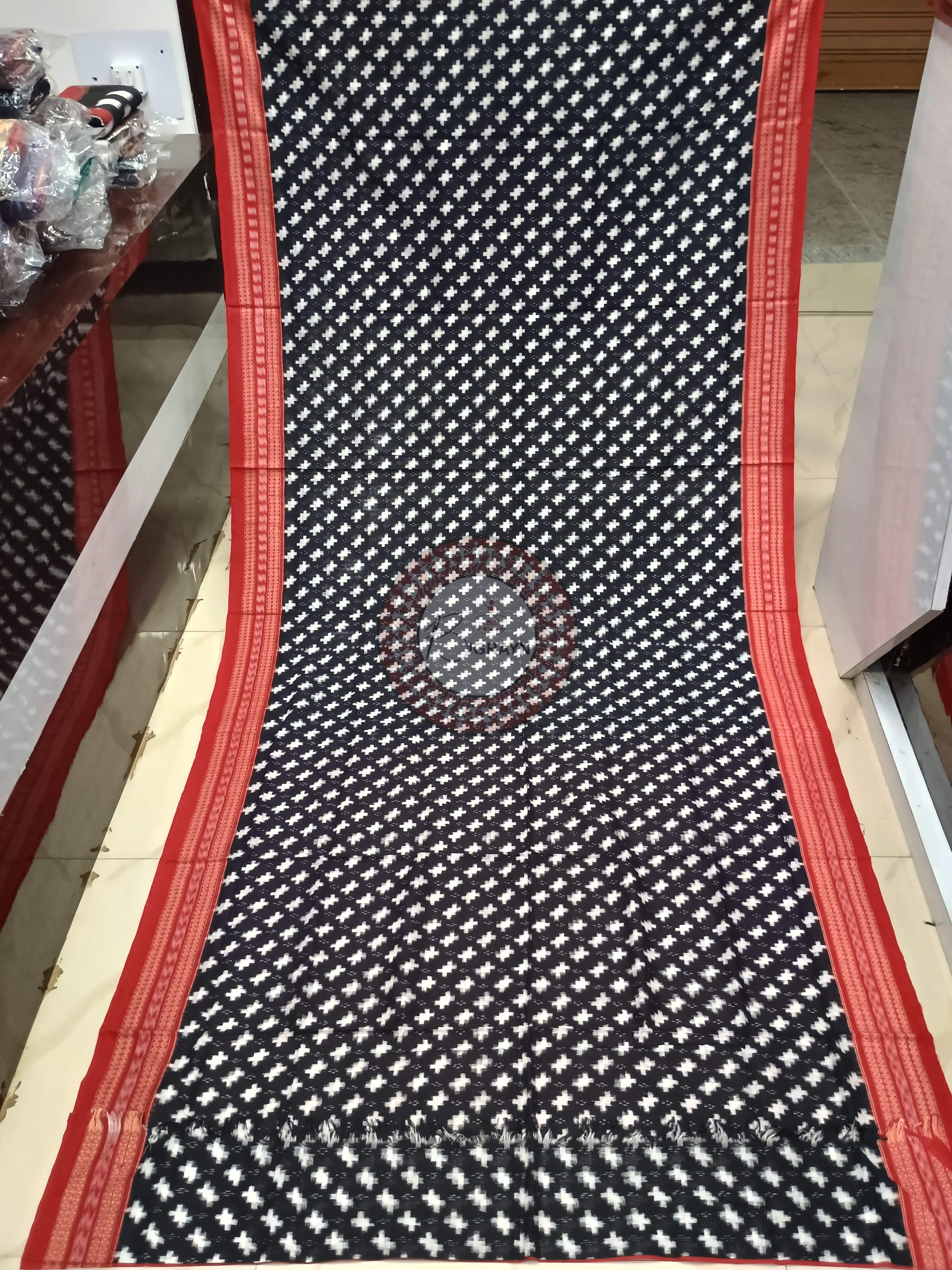 Black Red Pasapali Odisha Handloom Sambalpuri Cotton Saree