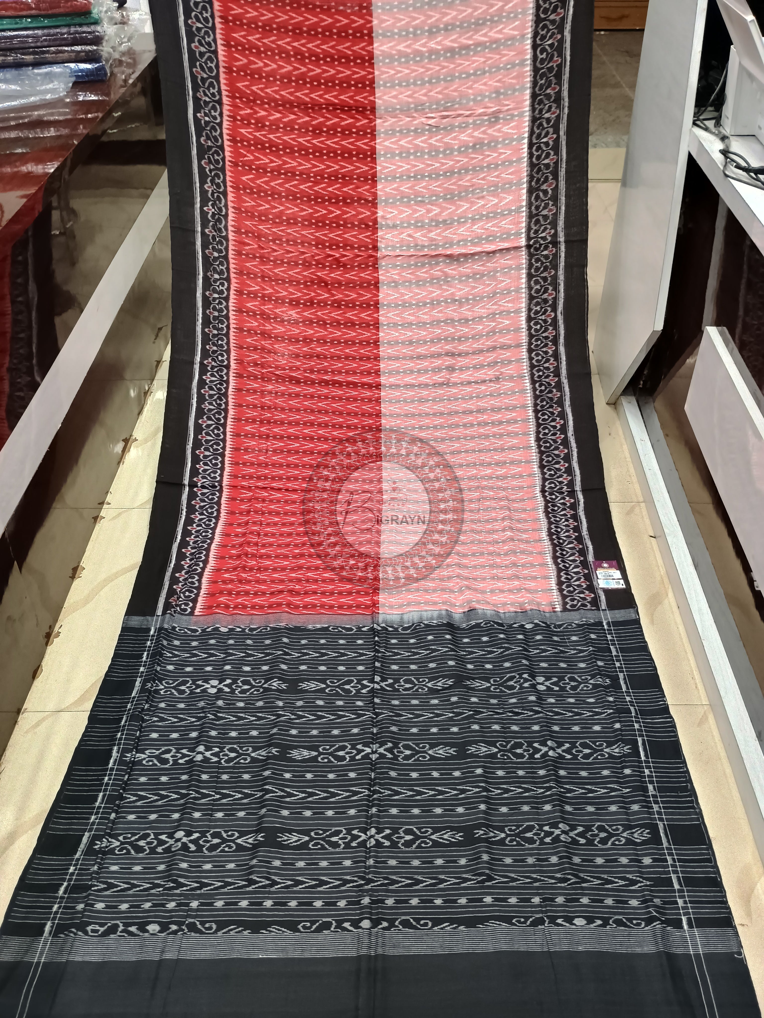 Red Off White Half Half design Odisha Handloom Sambalpuri Cotton Saree