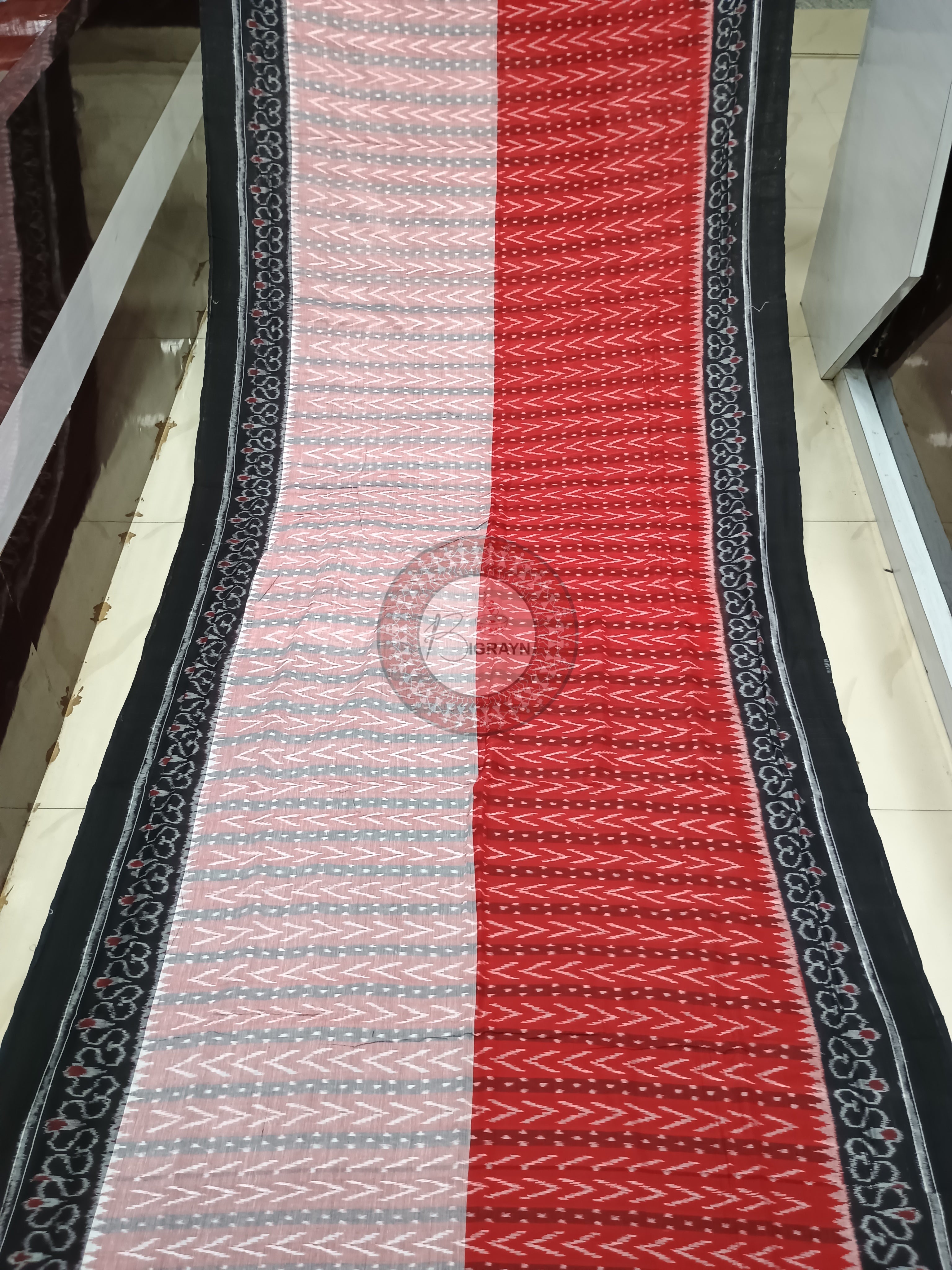 Red Off White Half Half design Odisha Handloom Sambalpuri Cotton Saree