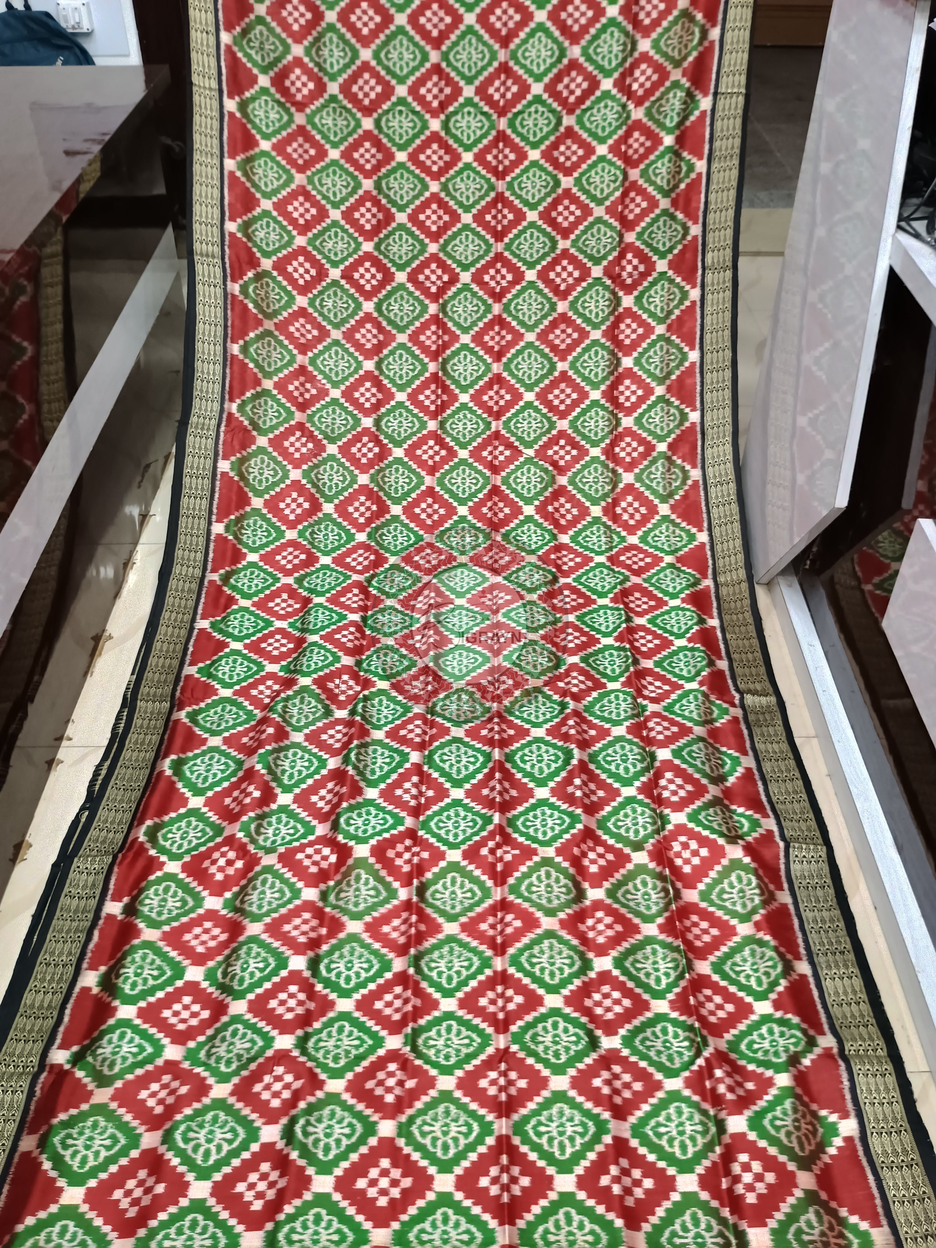 Green Maroon Pasapali Mulberry Silk Saree