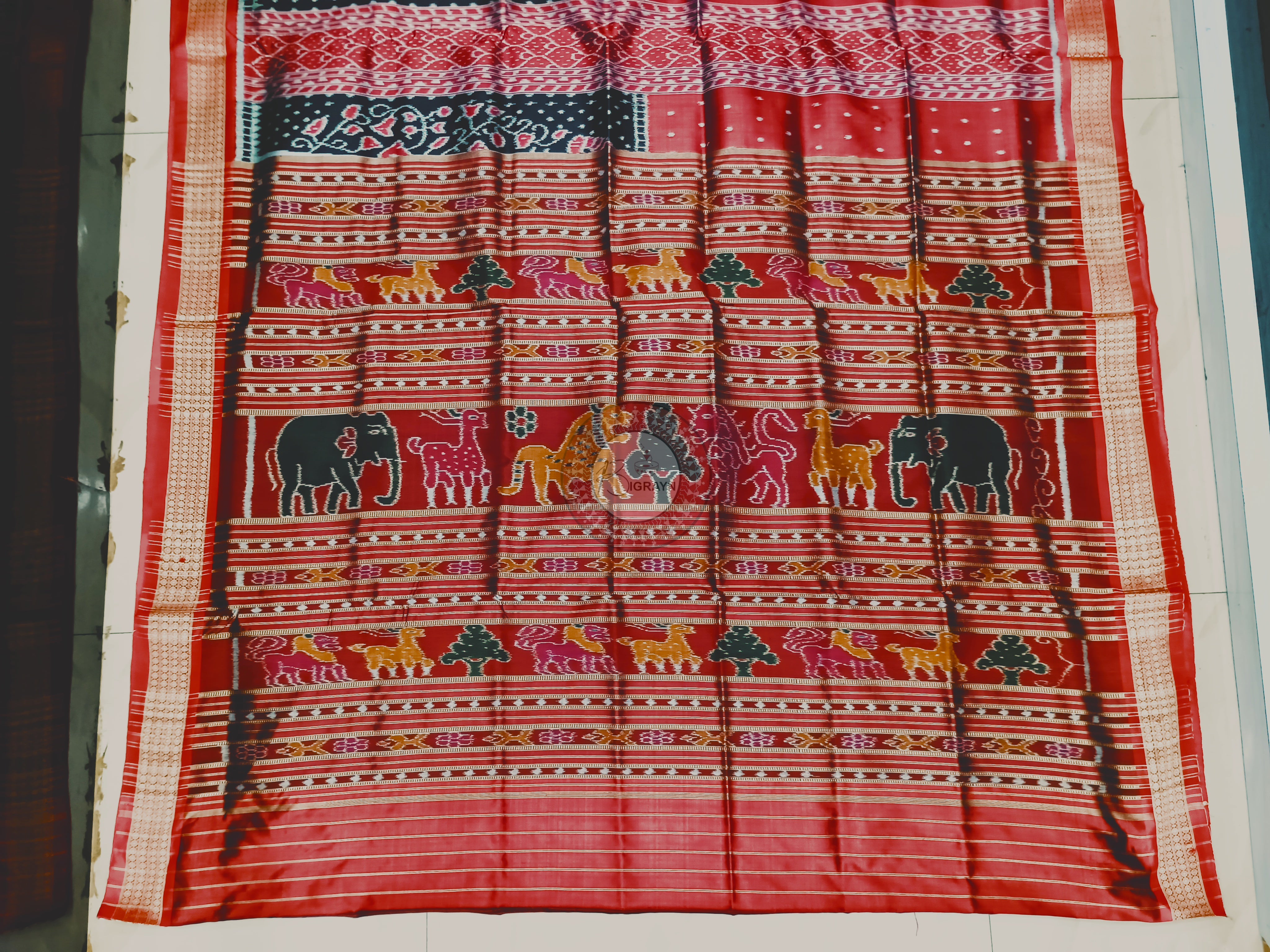 Black Maroon Half Half Design Mulberry Silk Saree