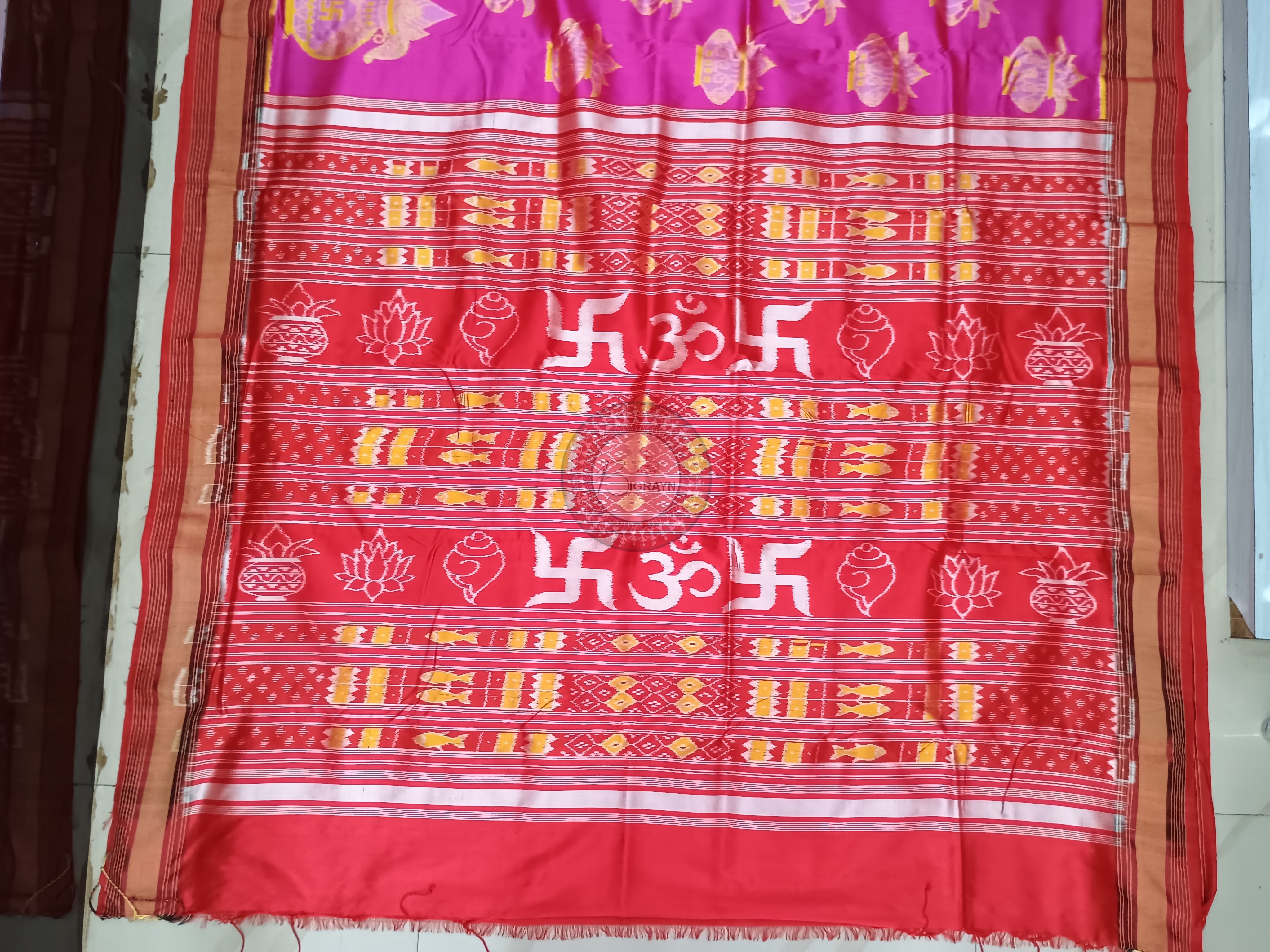 Pink Red Kalashi Design Mulberry Silk Saree