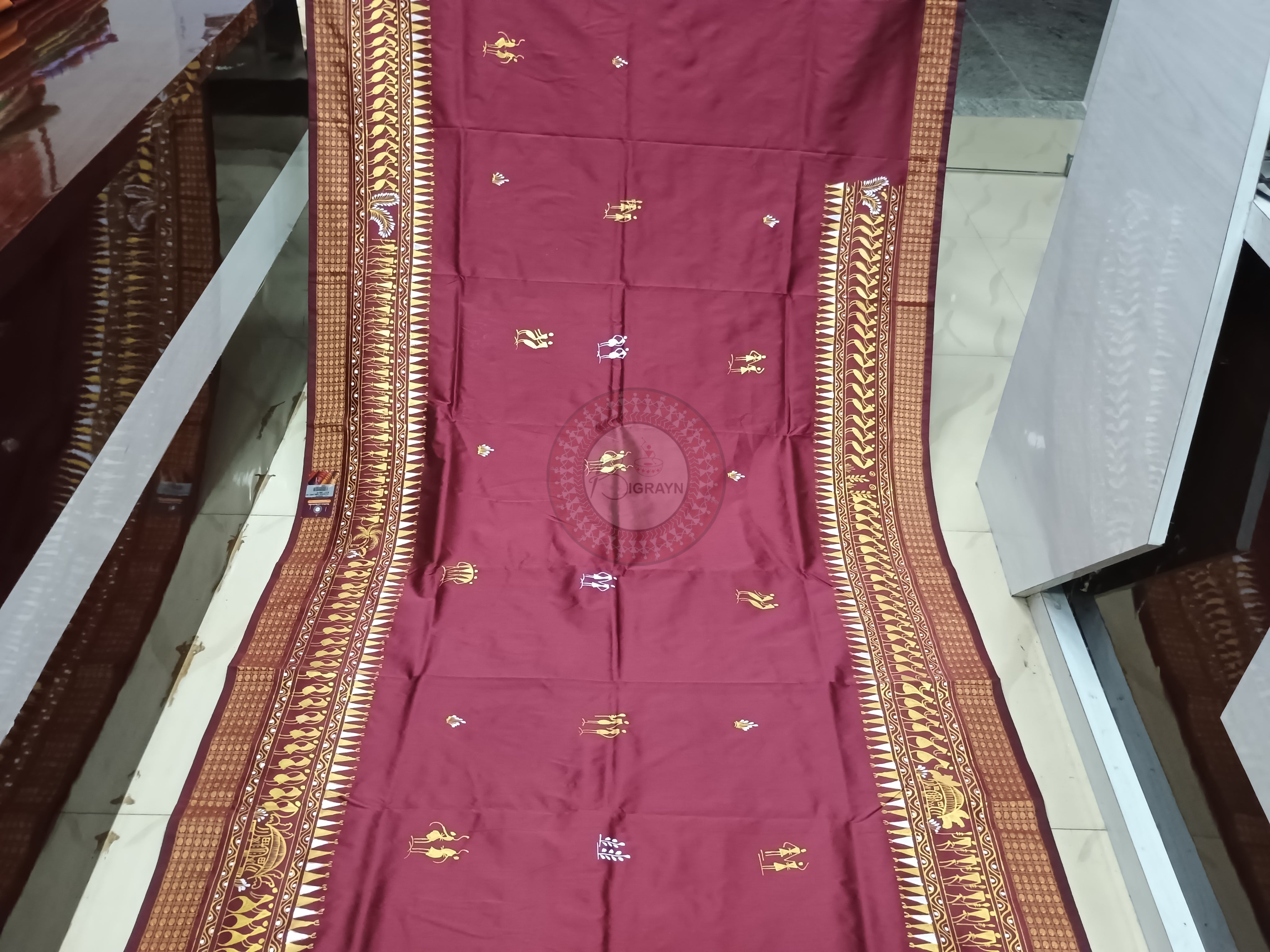 Maroon Tribal Family Theme Pattachitra Cotton Blended Silk