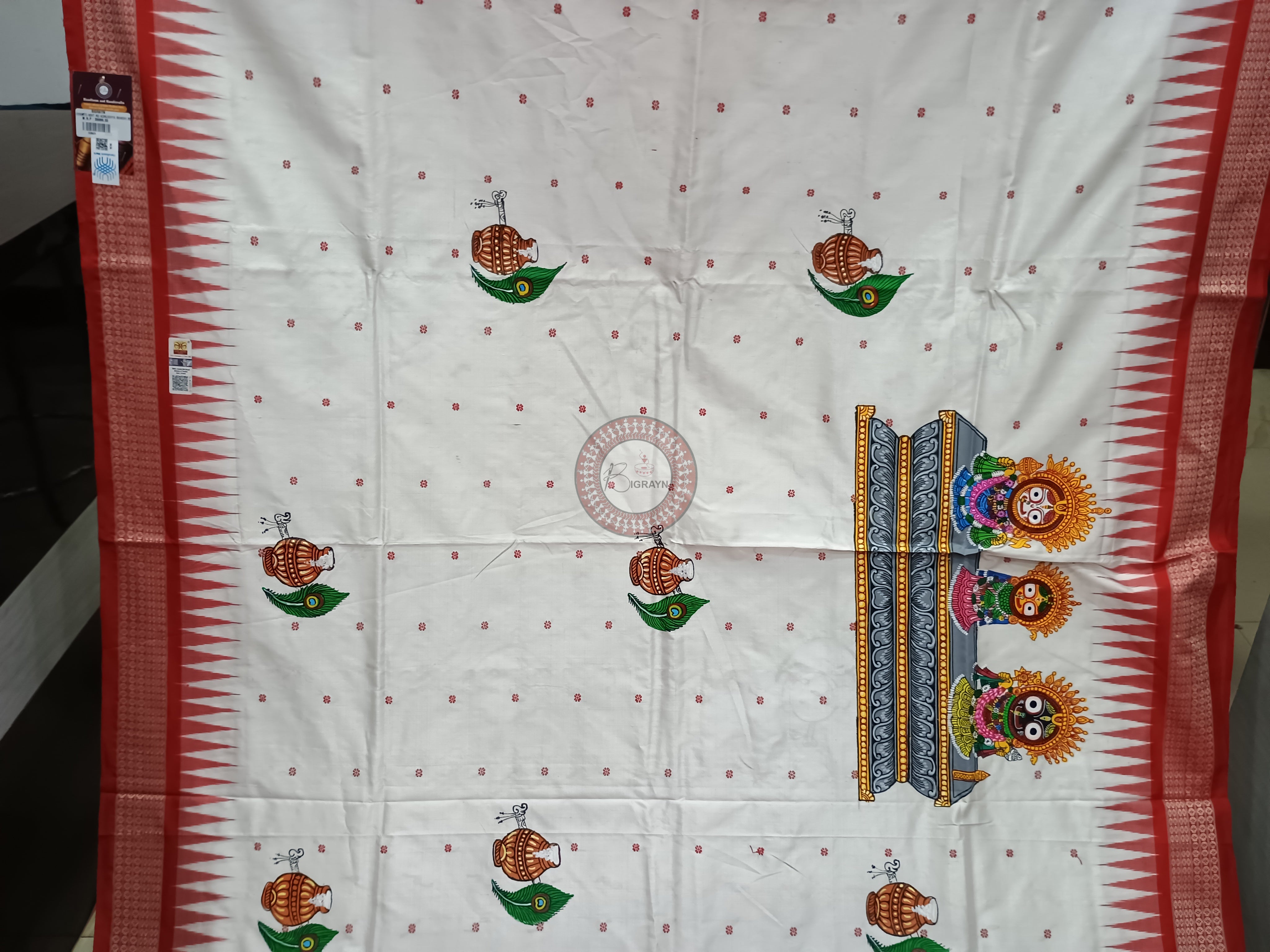 White Red Adrushya Banshi Theme Pattachitra Sambalpuri Silk Saree