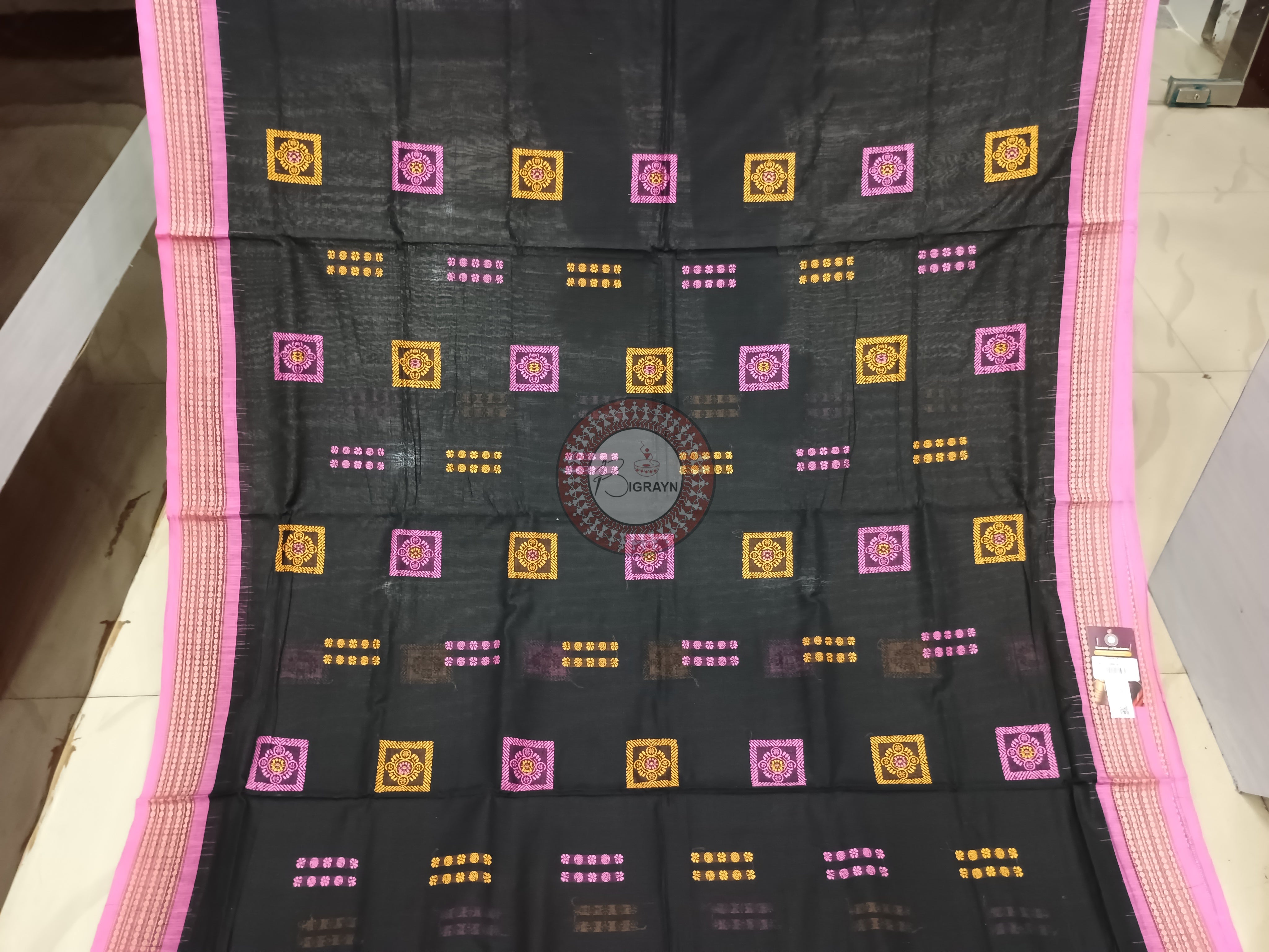 Black Pink Flower Handloom Bomkai Cotton Saree