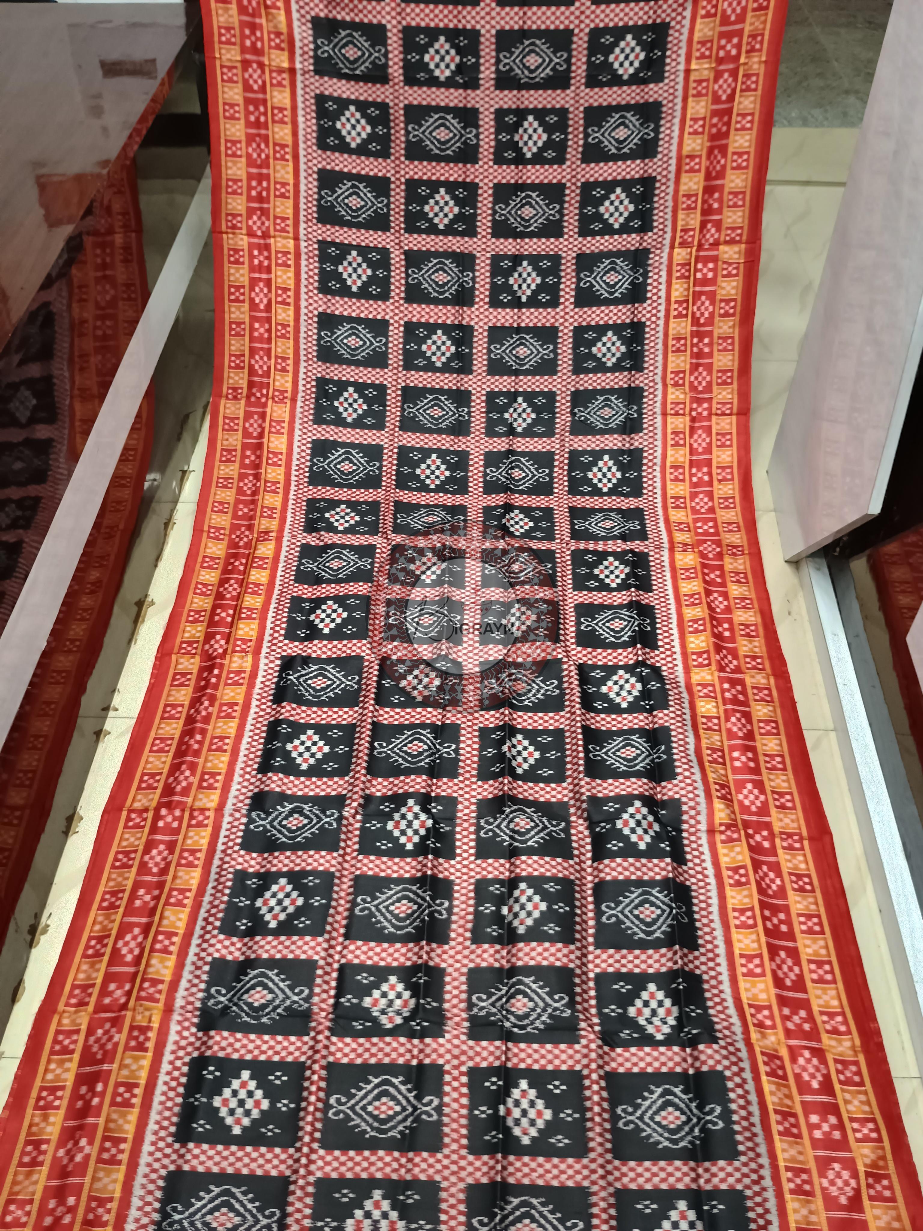 Black Red 3D Pasapali Khandua Silk Saree