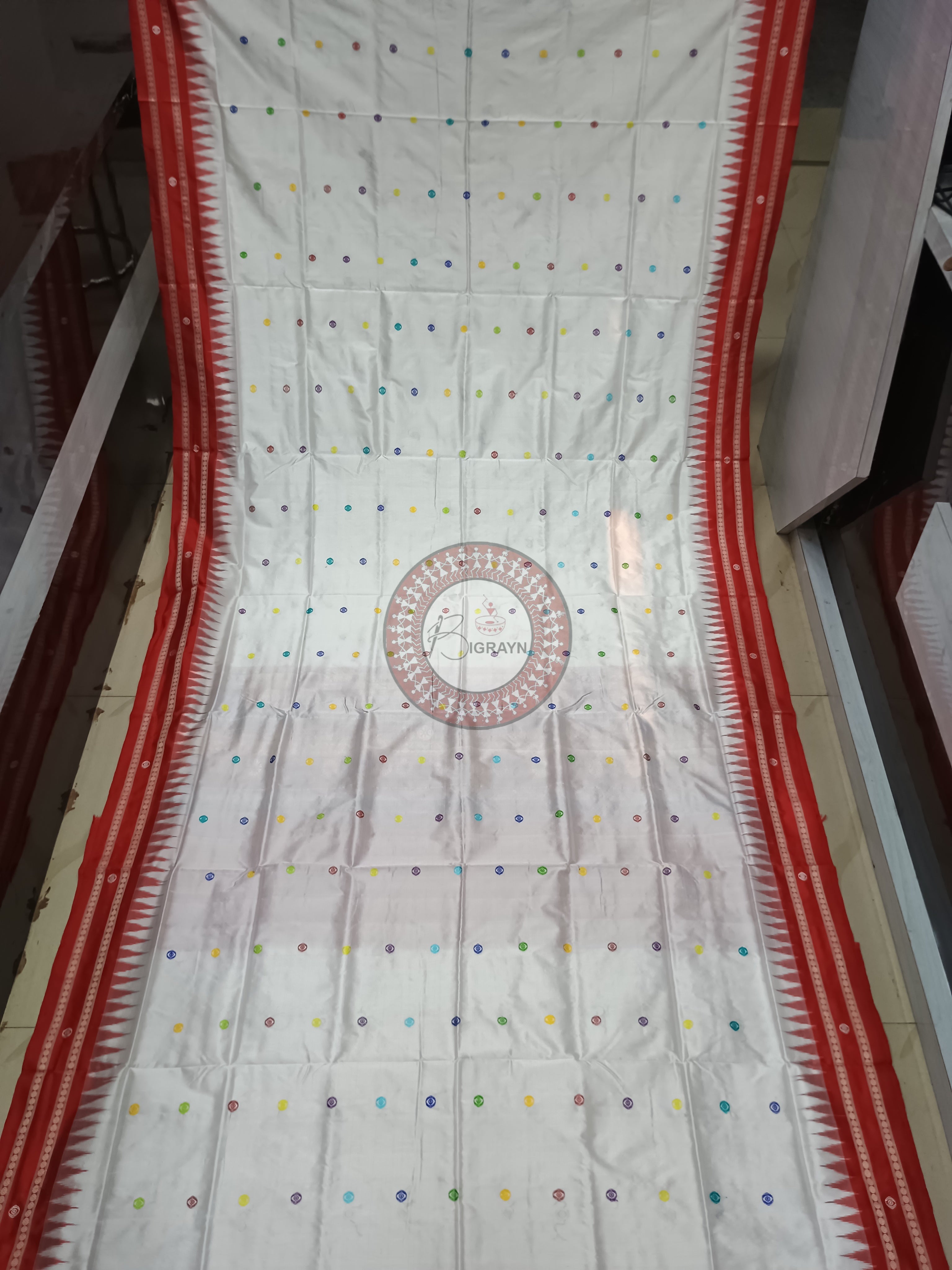 White Red Neela Chakra Sambalpuri Silk Saree