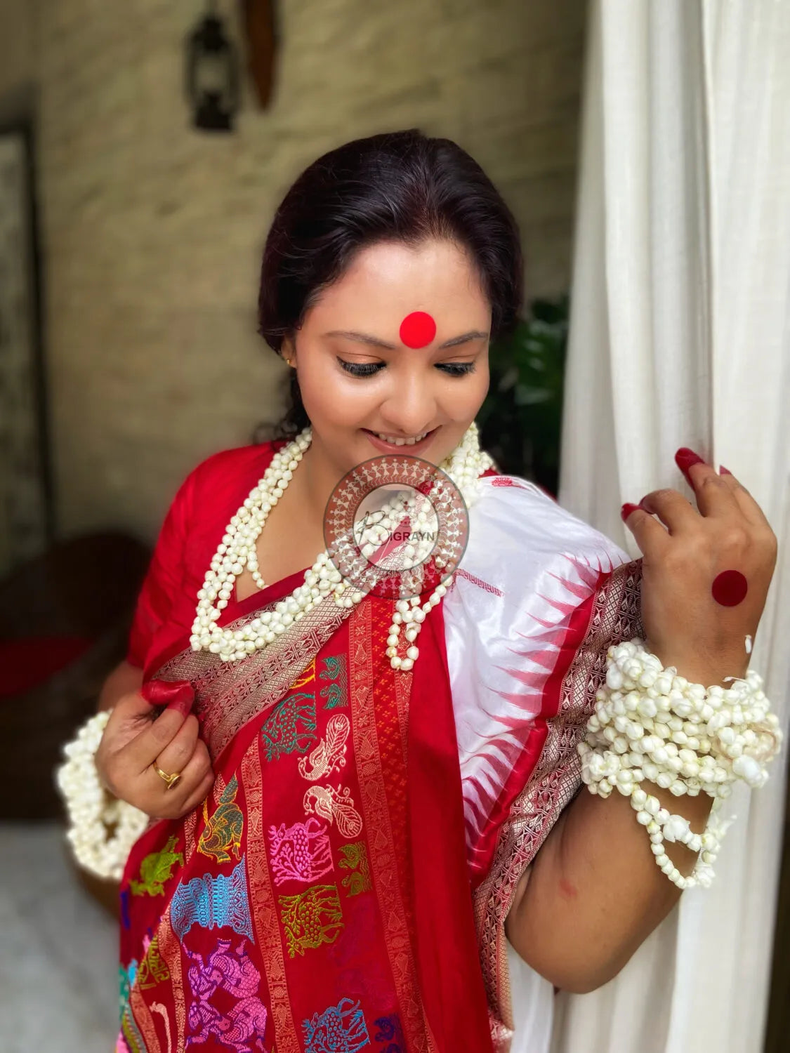 White Red Rasleela Exclusive Sambalpuri Silk Saree