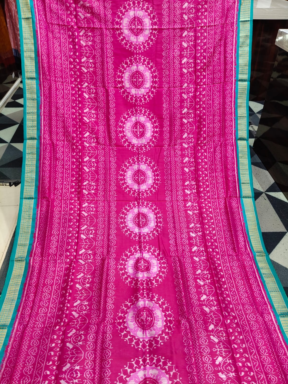 Rani Pink Sea Green Round Tribal Sambalpuri Half Tissue Silk Saree