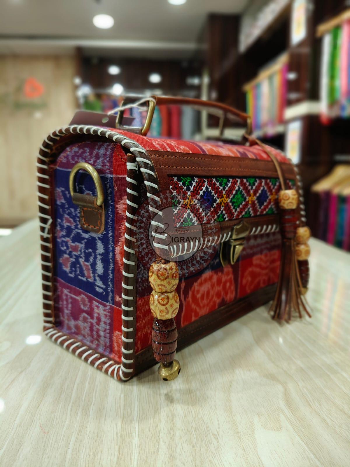 Blue Red Animal Bandha Leather Sling Bag