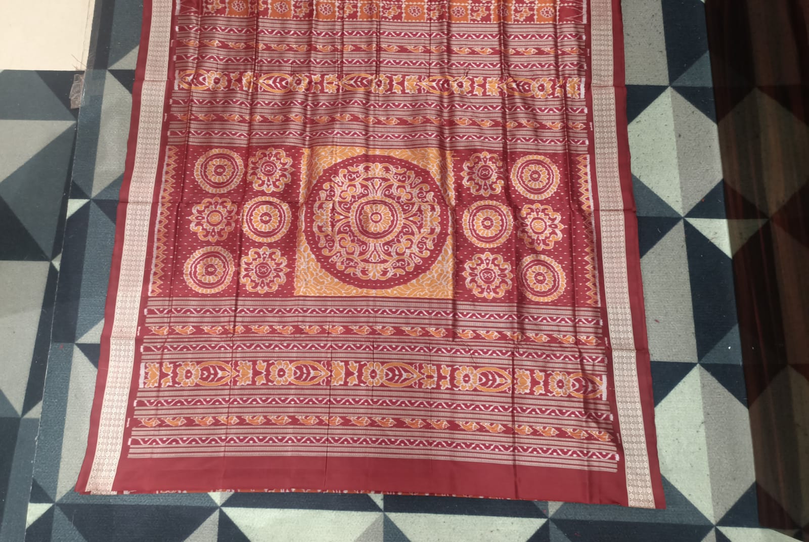 Mustard Maroon Small Box Animal Sambalpuri Silk Saree