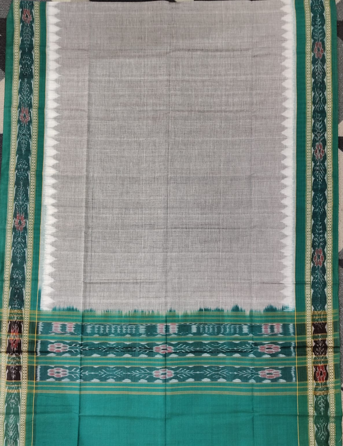 Green Black Pasapali Handwoven Odisha Ikat Unstitched Dress Material Set (Top 2.5m, Bottom 2m, Dupatta 2.5m)