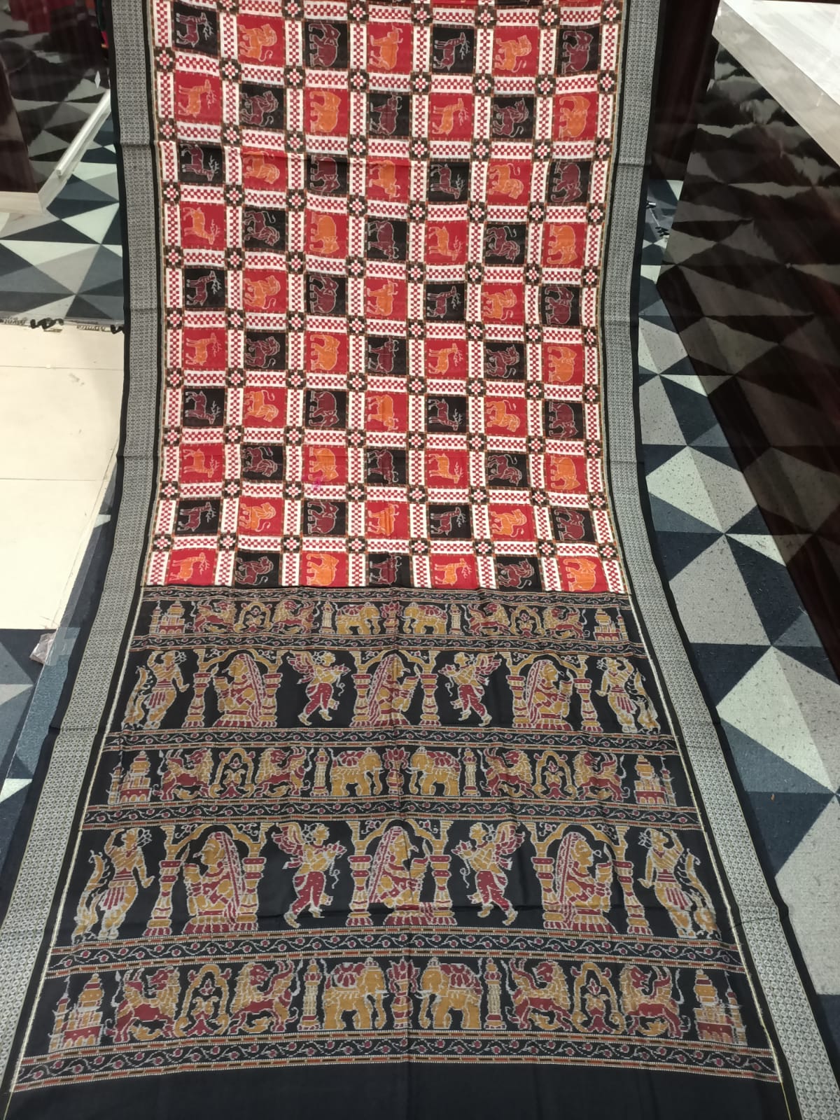 Black Maroon White 7 Kothi Animal Design Sambalpuri Cotton Saree