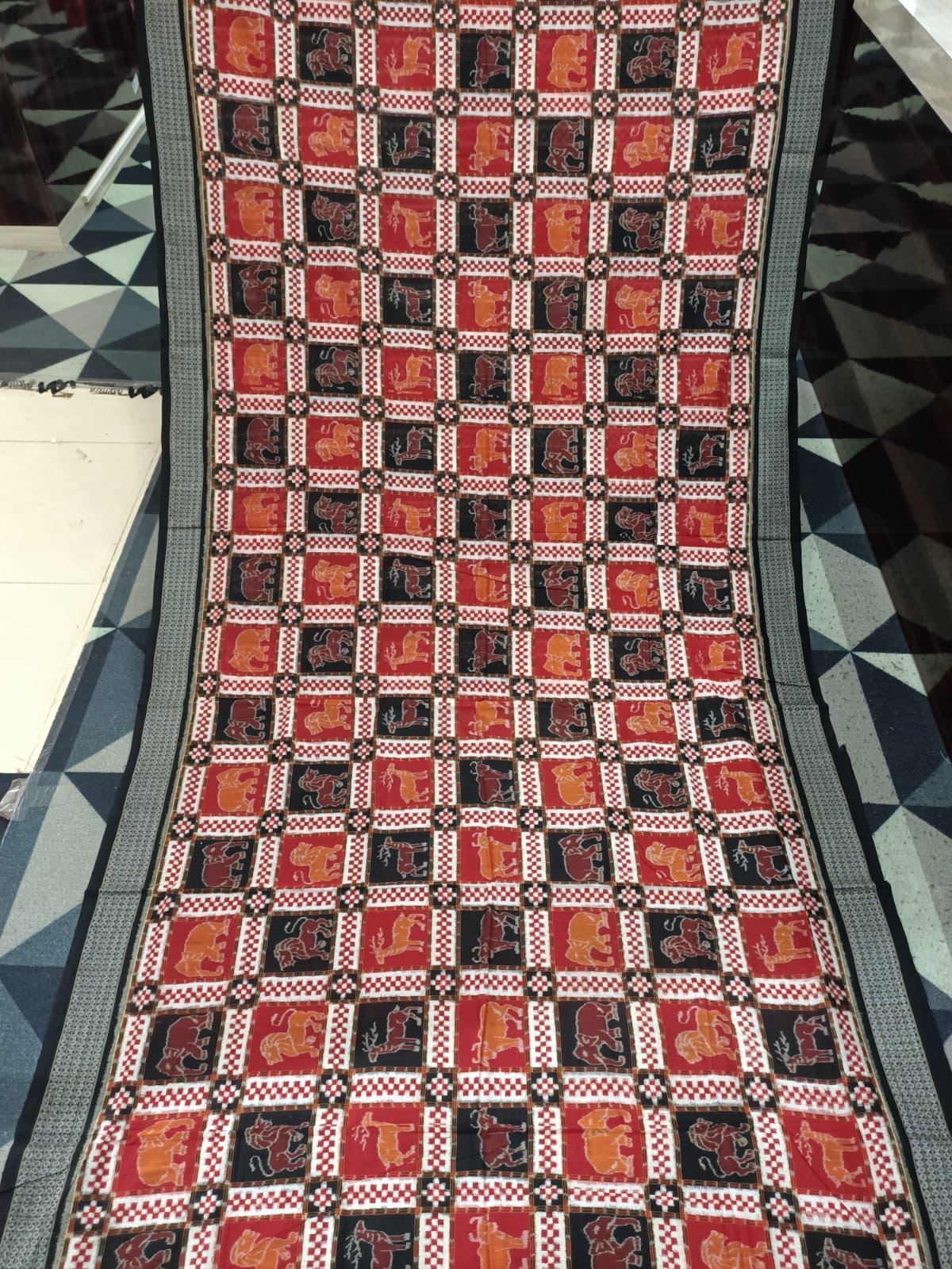 Black Maroon White 7 Kothi Animal Design Sambalpuri Cotton Saree