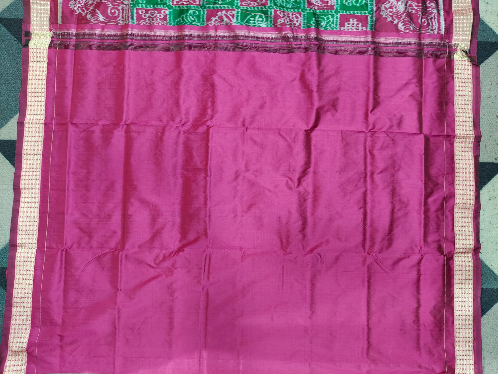 Green Magenta 7 Kothi & Scot Lion Sambalpuri Semi Silk Saree