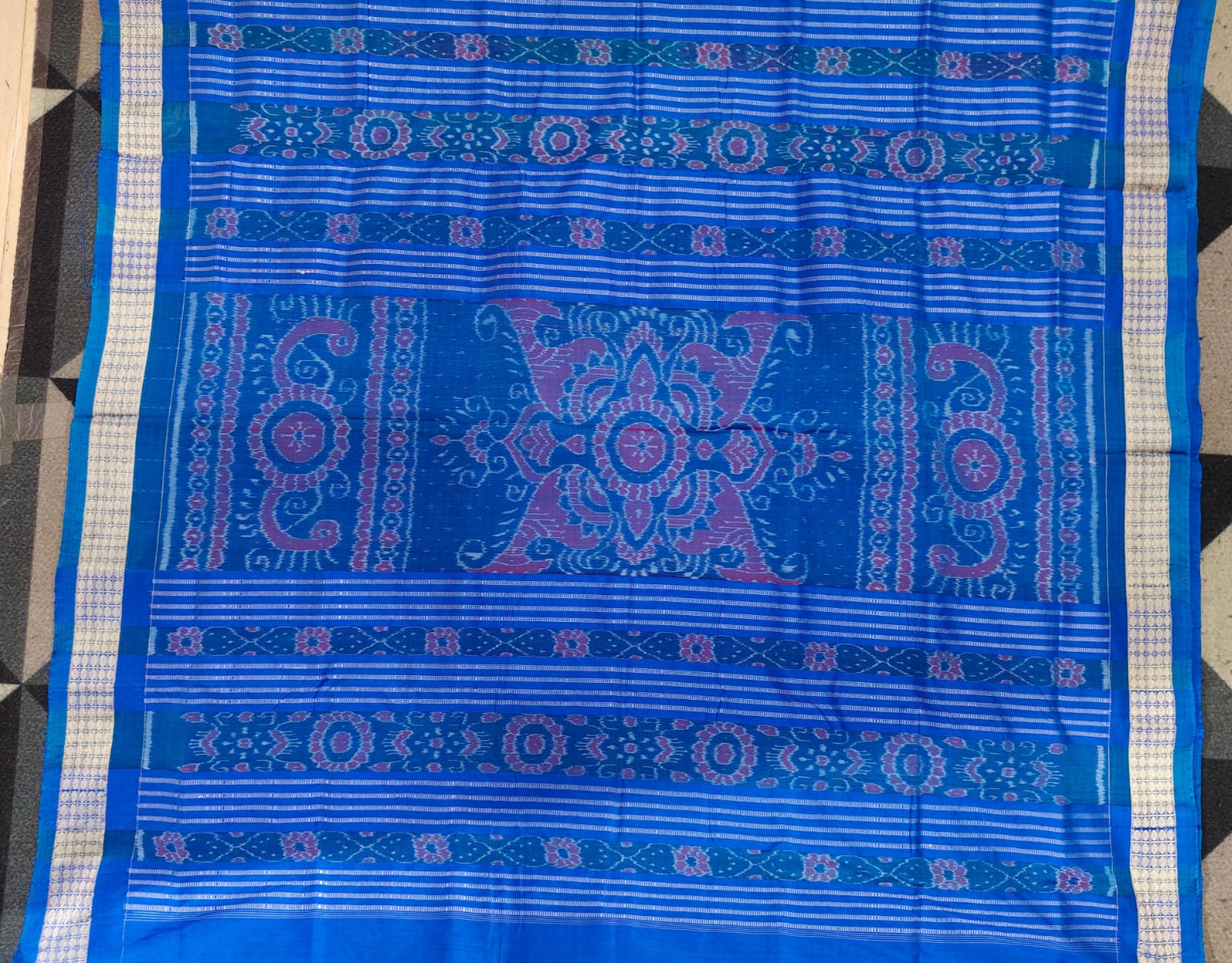 Sea Green Copper Sulphate Magenta Odishi Face Sambalpuri Semi Silk Saree