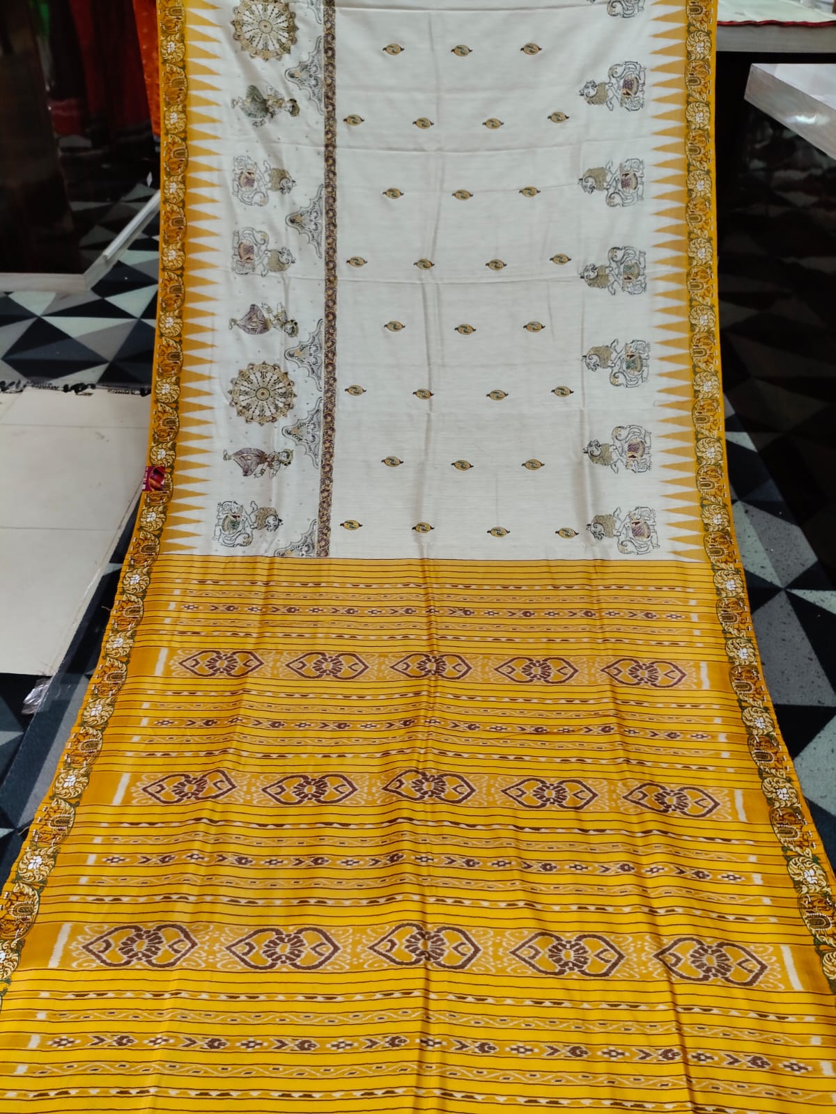 White Yellow Konark Wheel & Dancer Theme Pattachitra Tussar Silk Saree