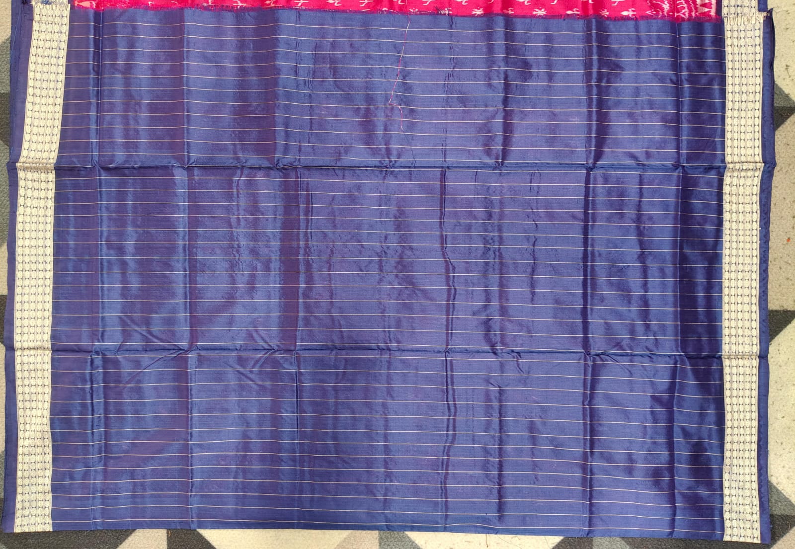 Magenta Navy Blue Mini Flower Design Sambalpuri Silk Saree