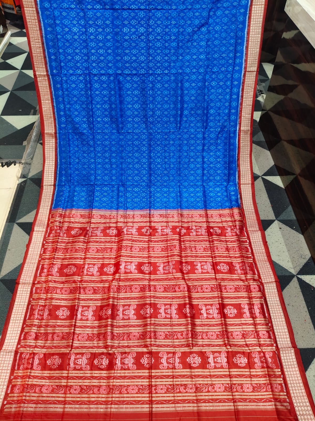 Blue Red Flower & Mini Pasapali Design Sambalpuri Silk Saree