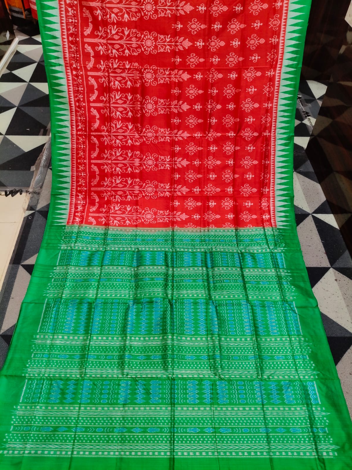 Red Green Tree & Tribal Design Sambalpuri Silk Saree