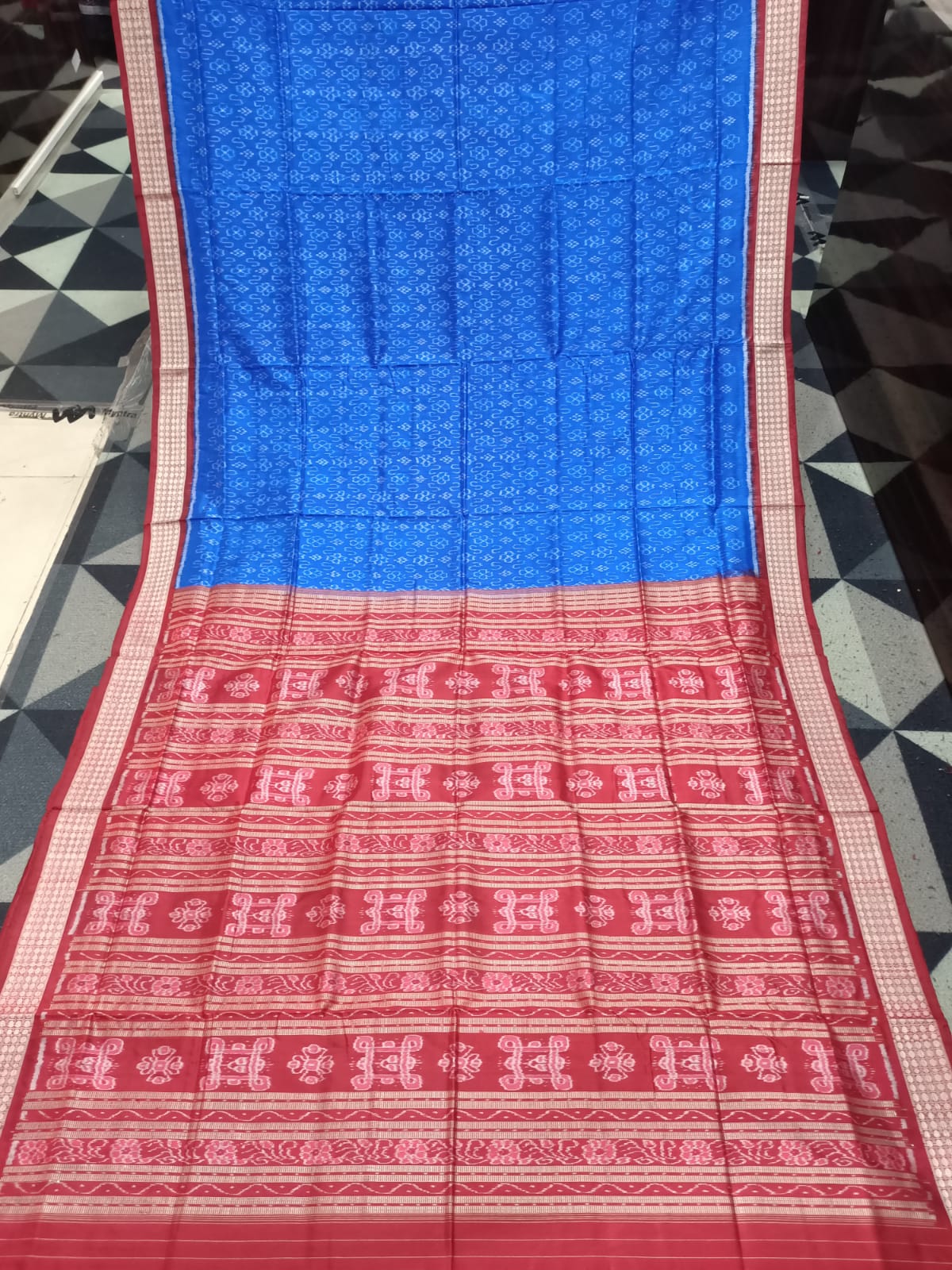Blue Maroon Mini Pasapali & Flower Design Sambalpuri Silk Saree