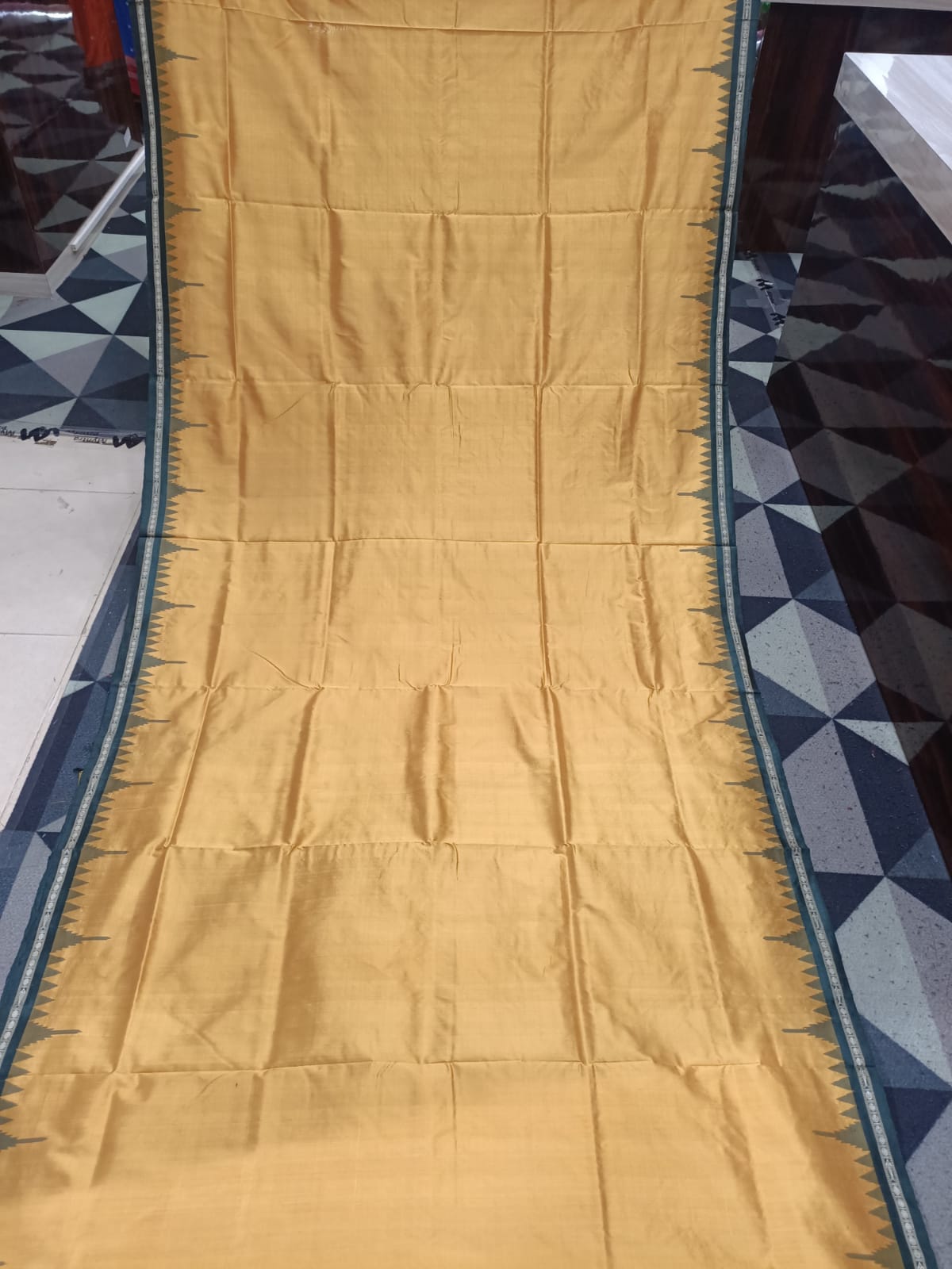 Mustard Yellow Green Ek Phulia Phoda Kumbha Sambalpuri Silk Saree