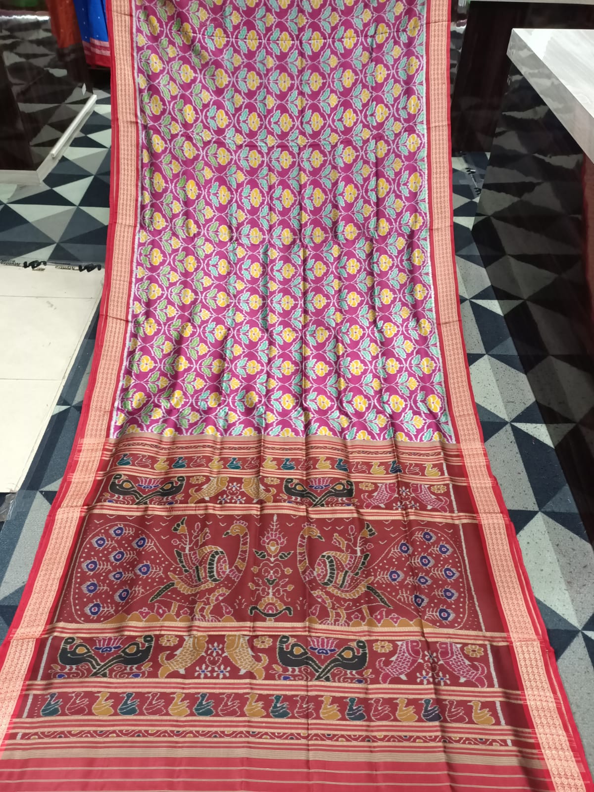 Purple Red Hibiscus Flower Design Mulberry Silk Saree
