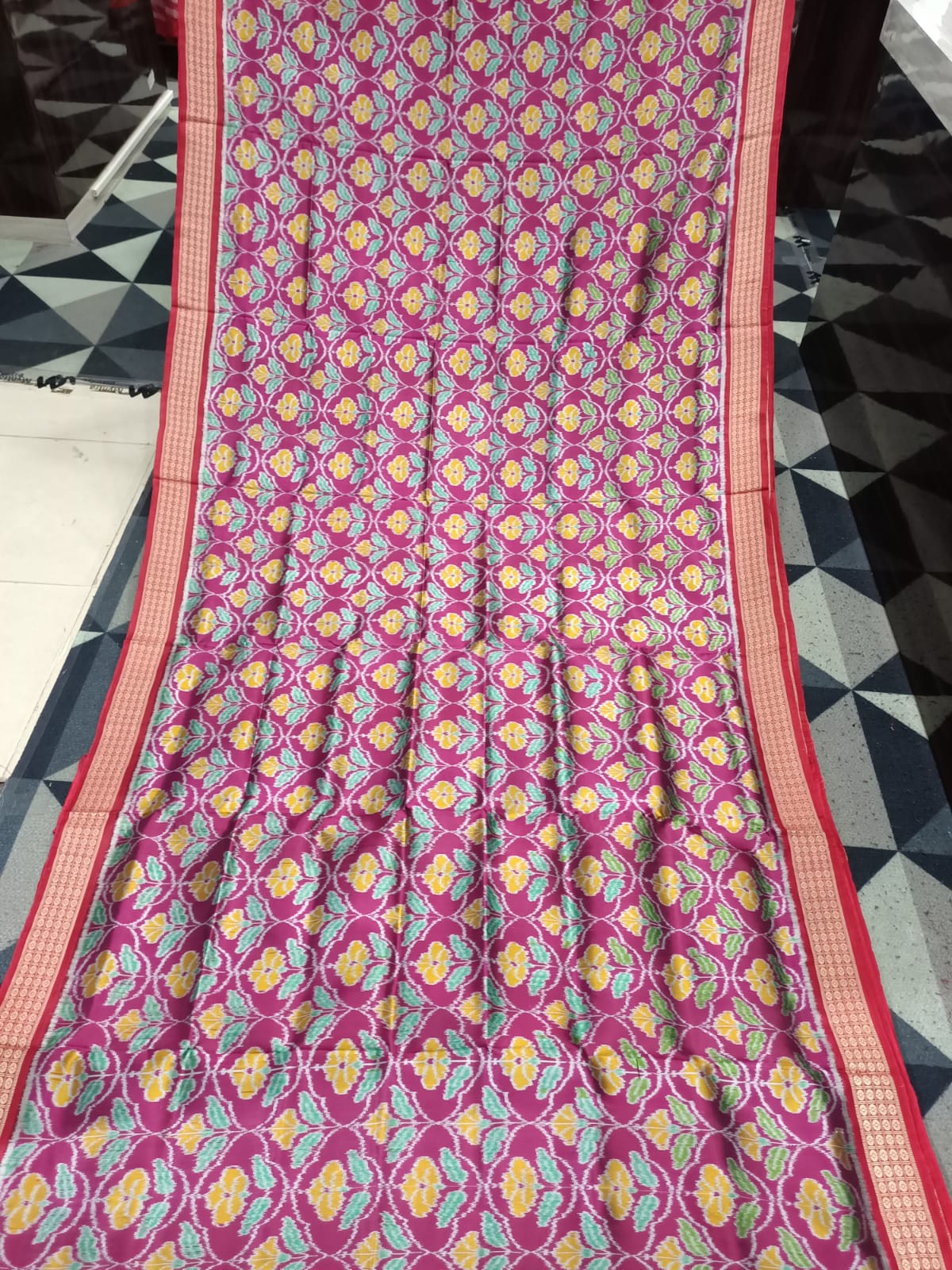 Purple Red Hibiscus Flower Design Mulberry Silk Saree